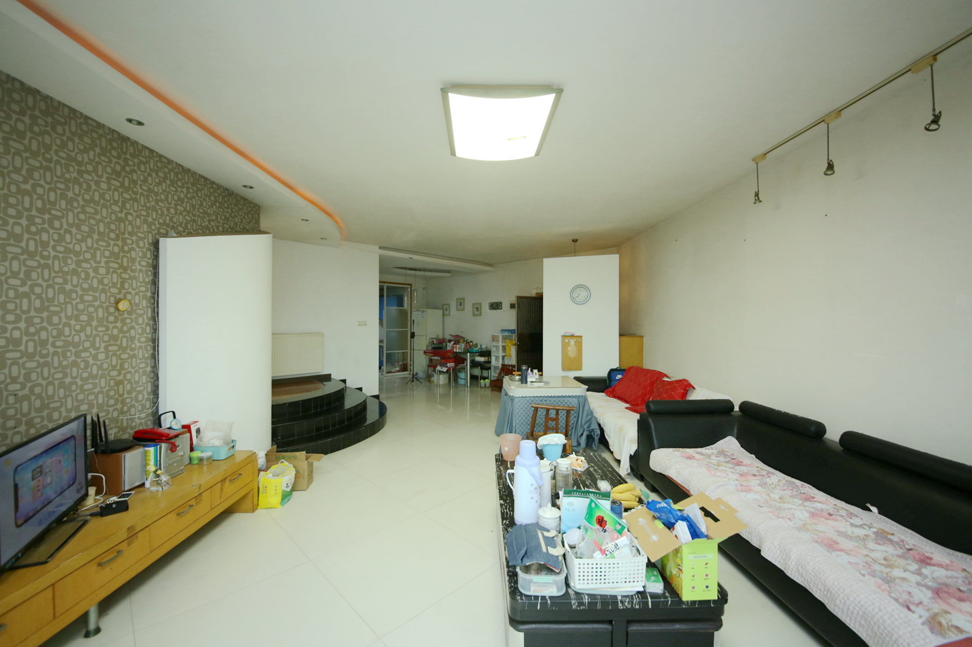 龙柏小区  4室2厅2卫   166.60万