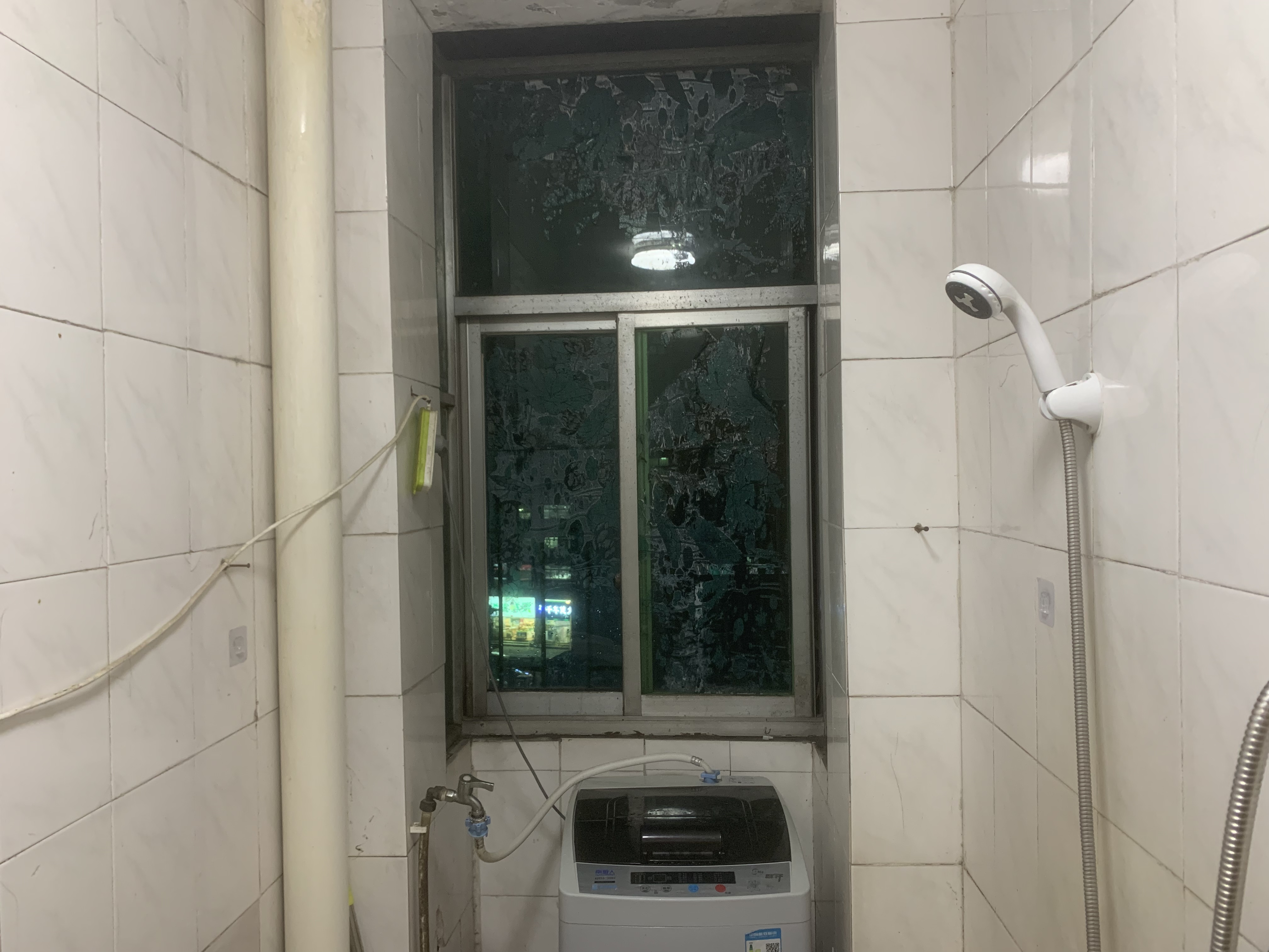 龙泉路散盘  2室2厅2卫    15.0万 龙泉路散盘  2室2厅2卫    15.0万室内图