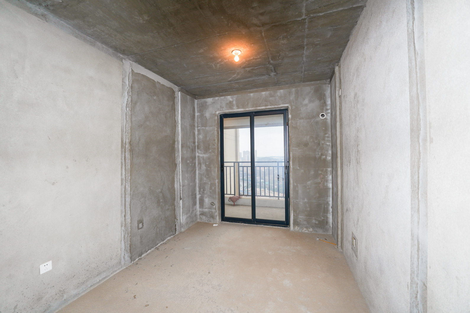中建嘉和城  4室2厅2卫   136.00万卧室