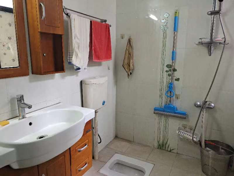 荷塘月色红旗南路46号 3室2厅2卫 68.00万 荷塘月色红旗南路46号 3室2厅2卫 68.00万室内图