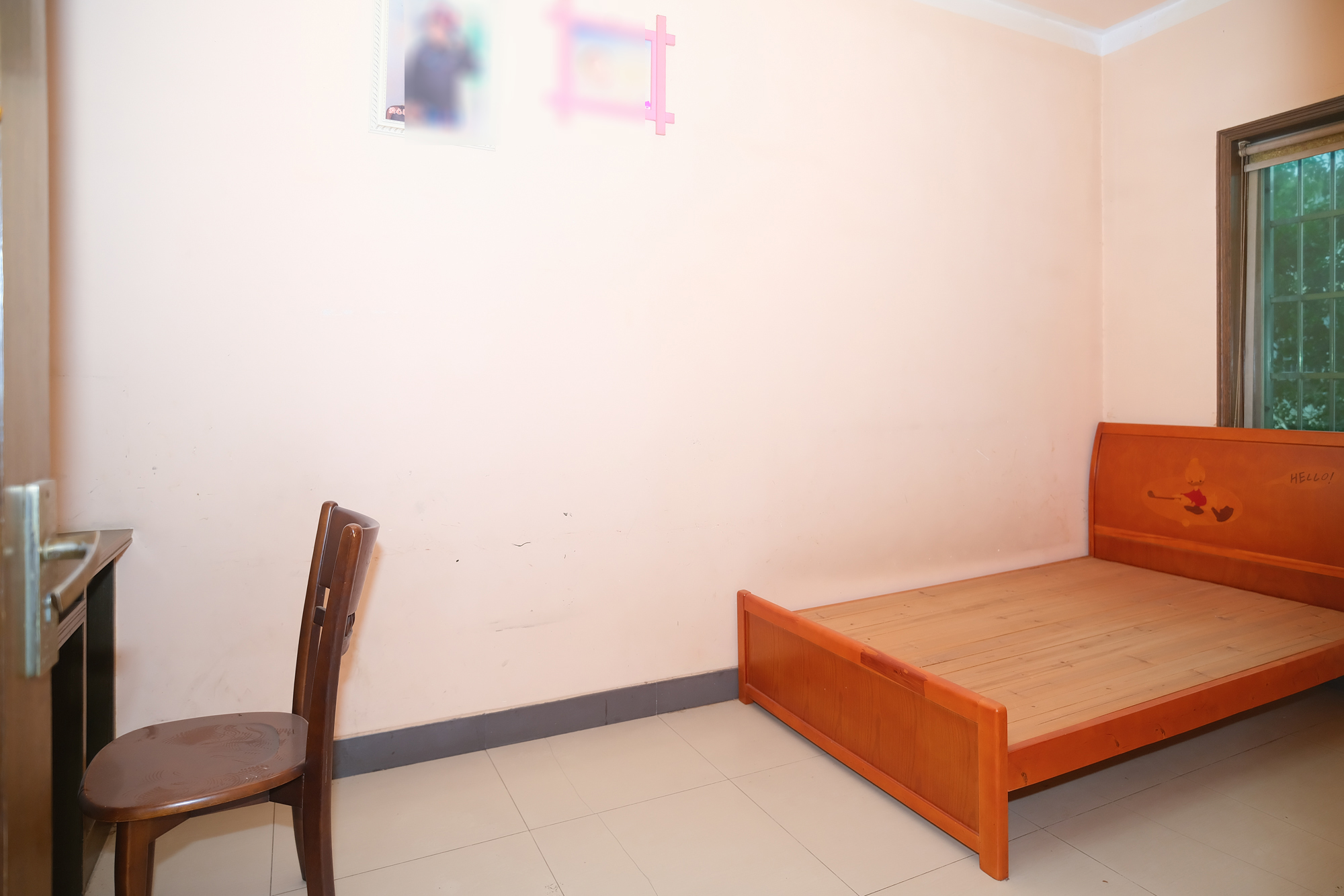 中南汽车世界  3室2厅1卫    35.8万 中南汽车世界  3室2厅1卫    35.8万卧室