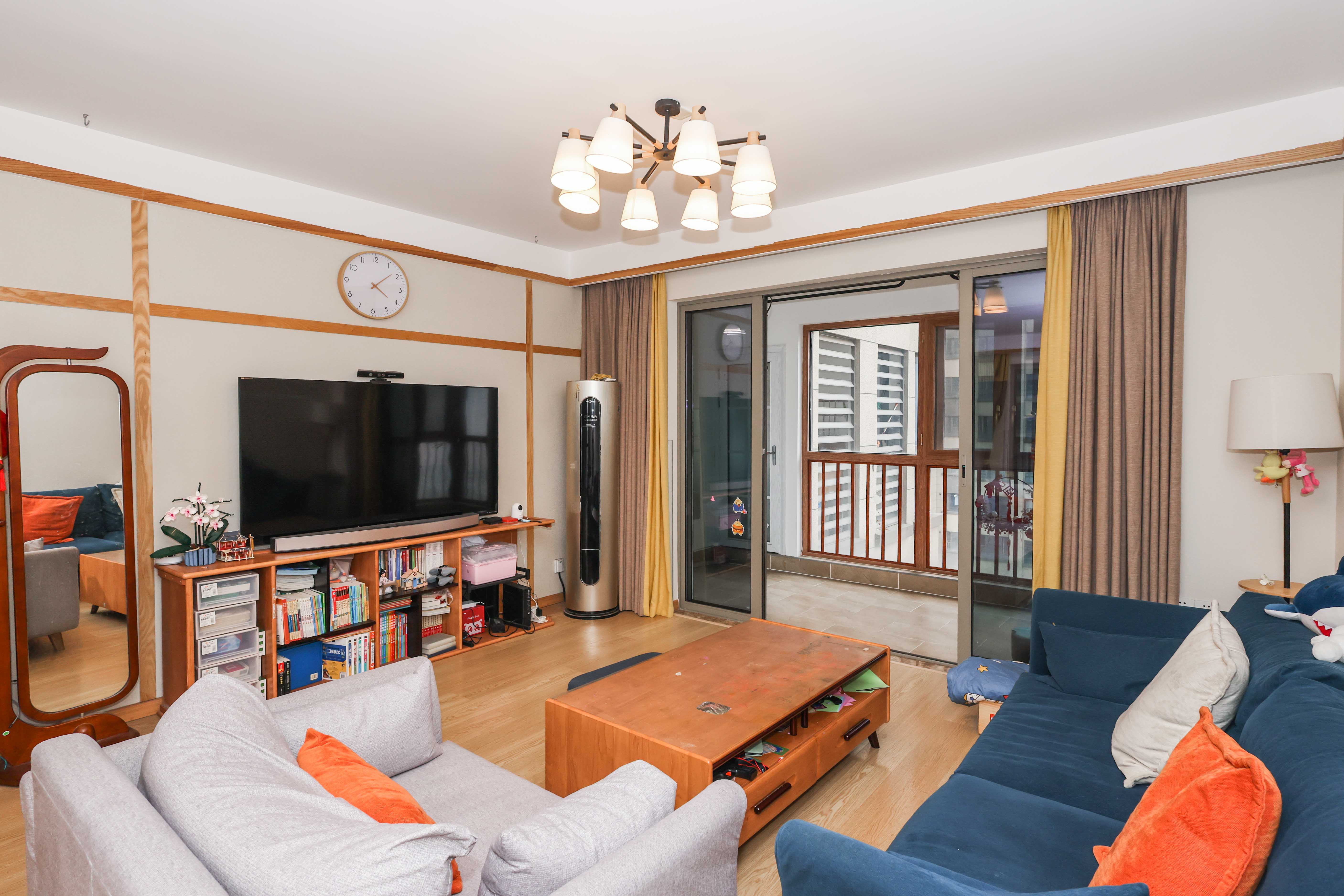 梅溪湖金茂悦（金悦雅苑）  4室2厅2卫    252.0万客厅