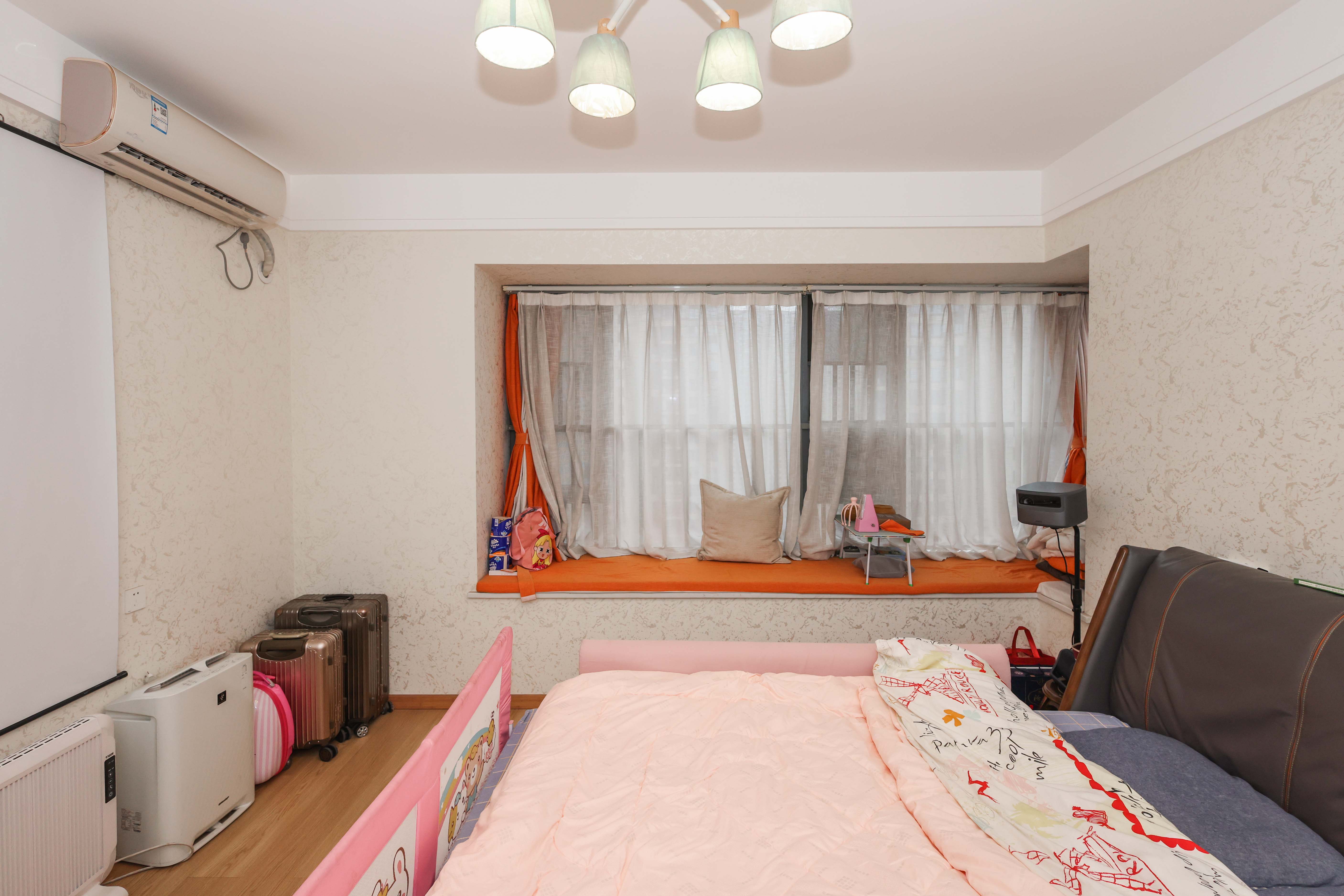 梅溪湖金茂悦（金悦雅苑）  4室2厅2卫    252.0万卧室