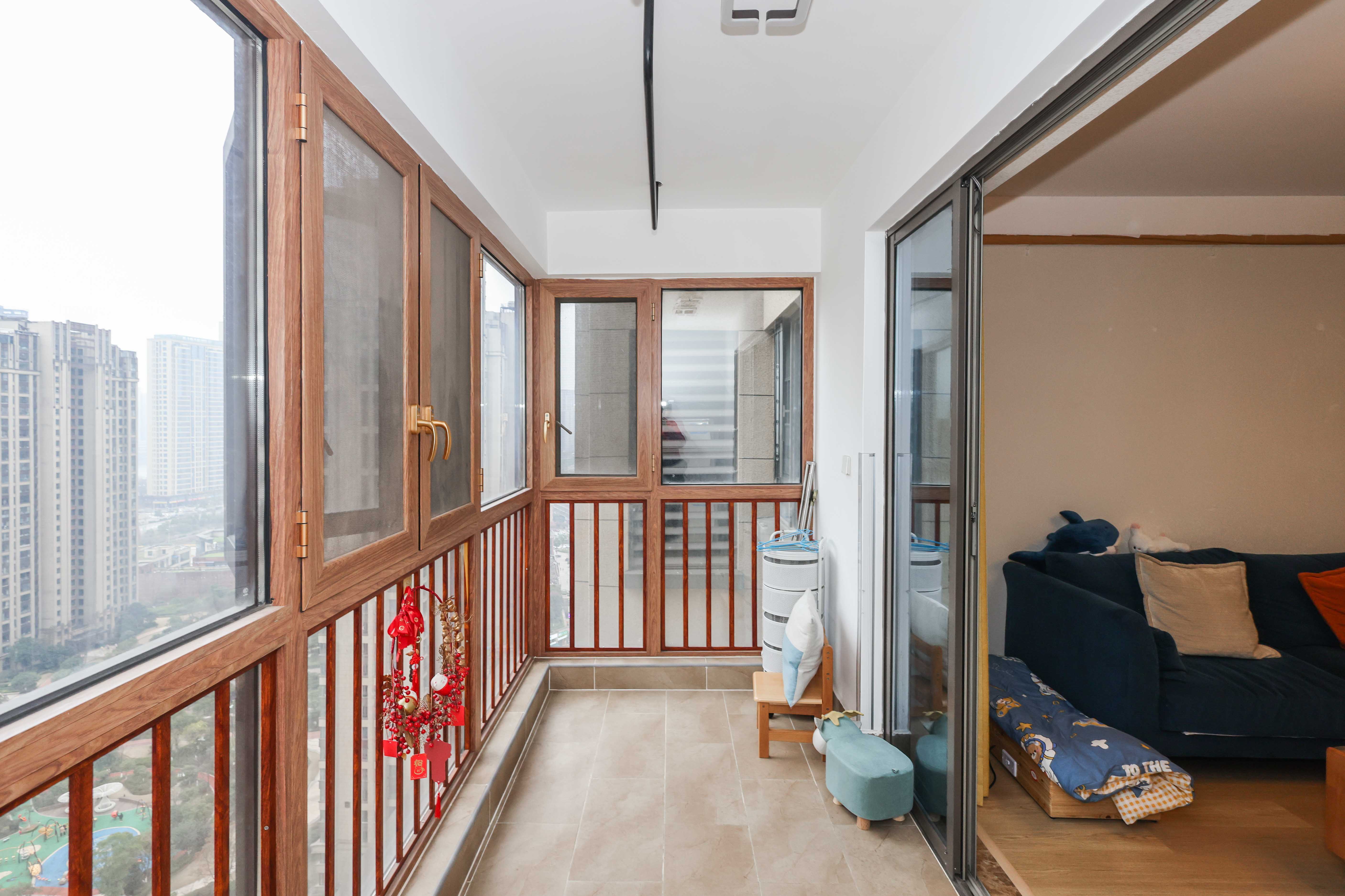 梅溪湖金茂悦（金悦雅苑）  4室2厅2卫    252.0万阳台