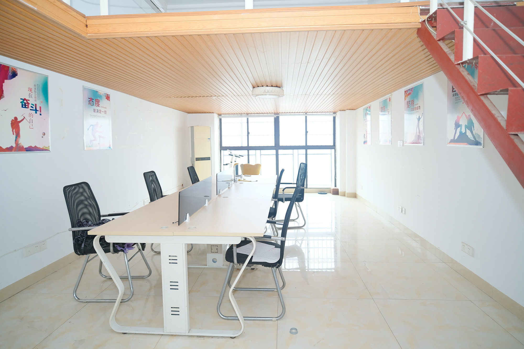 金科时代中心 1室1厅1卫 30.00万 金科时代中心 1室1厅1卫 30.00万客厅