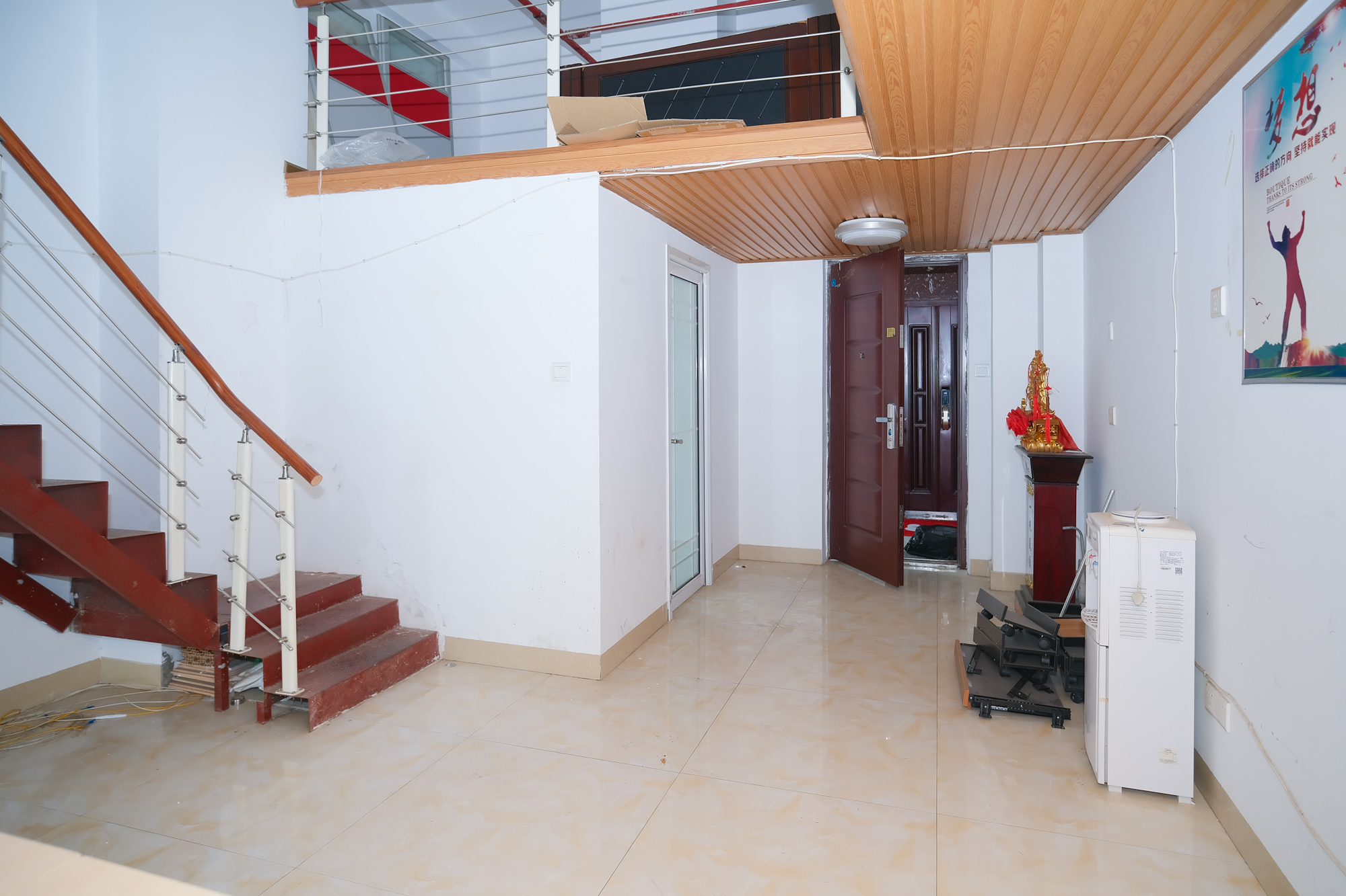 金科时代中心 1室1厅1卫 30.00万 金科时代中心 1室1厅1卫 30.00万客厅