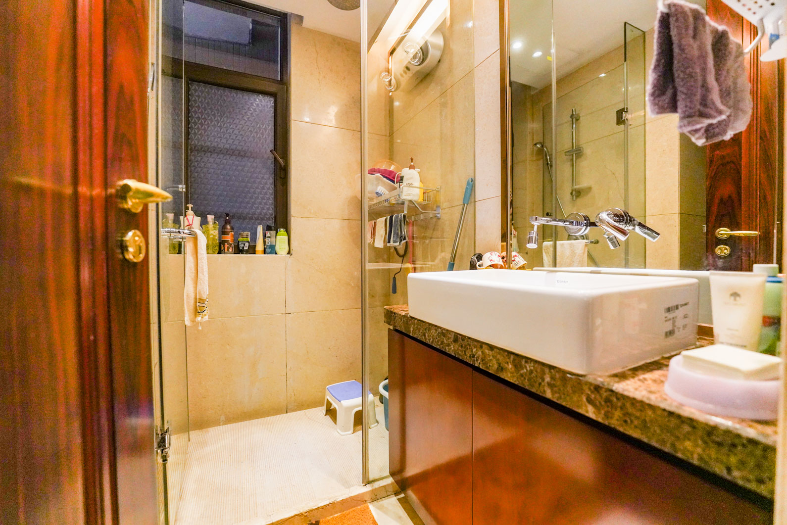 运达中央广场一、二期  3室2厅2卫    365.0万卫生间