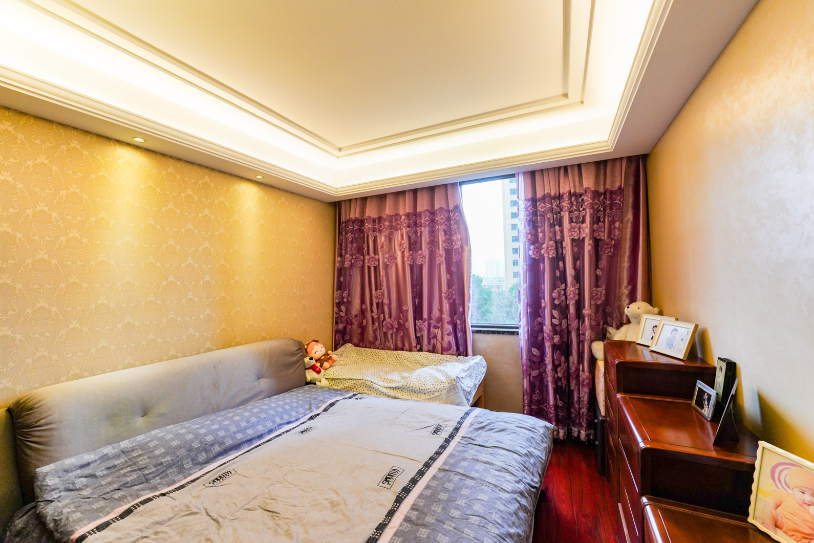 运达中央广场一、二期  3室2厅2卫    365.0万卧室