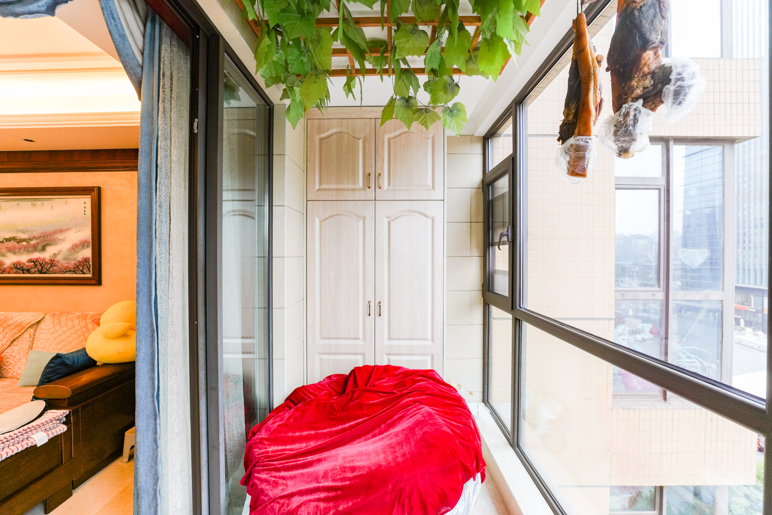 运达中央广场一、二期  3室2厅2卫    365.0万阳台