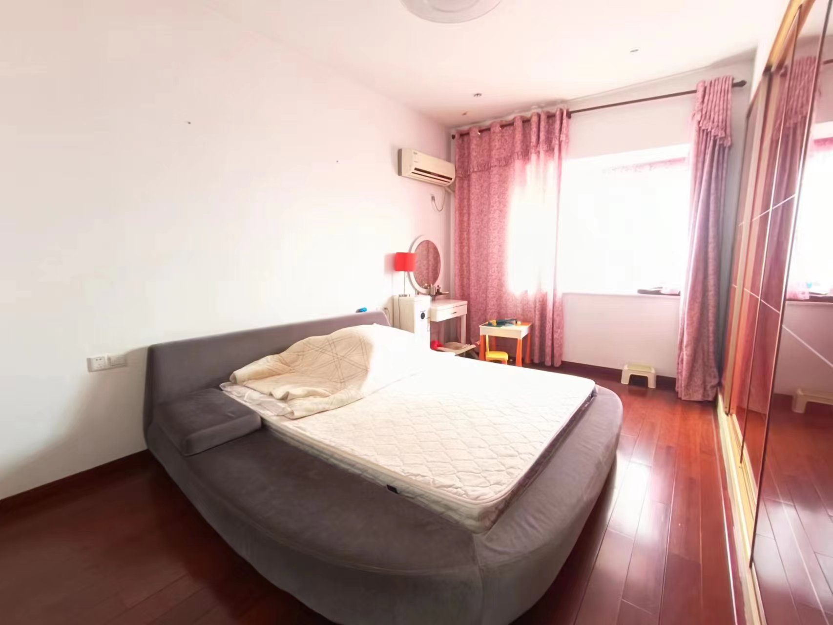 圣华名城建设北路110号  4室2厅1卫    67.0万 圣华名城建设北路110号  4室2厅1卫    67.0万室内图