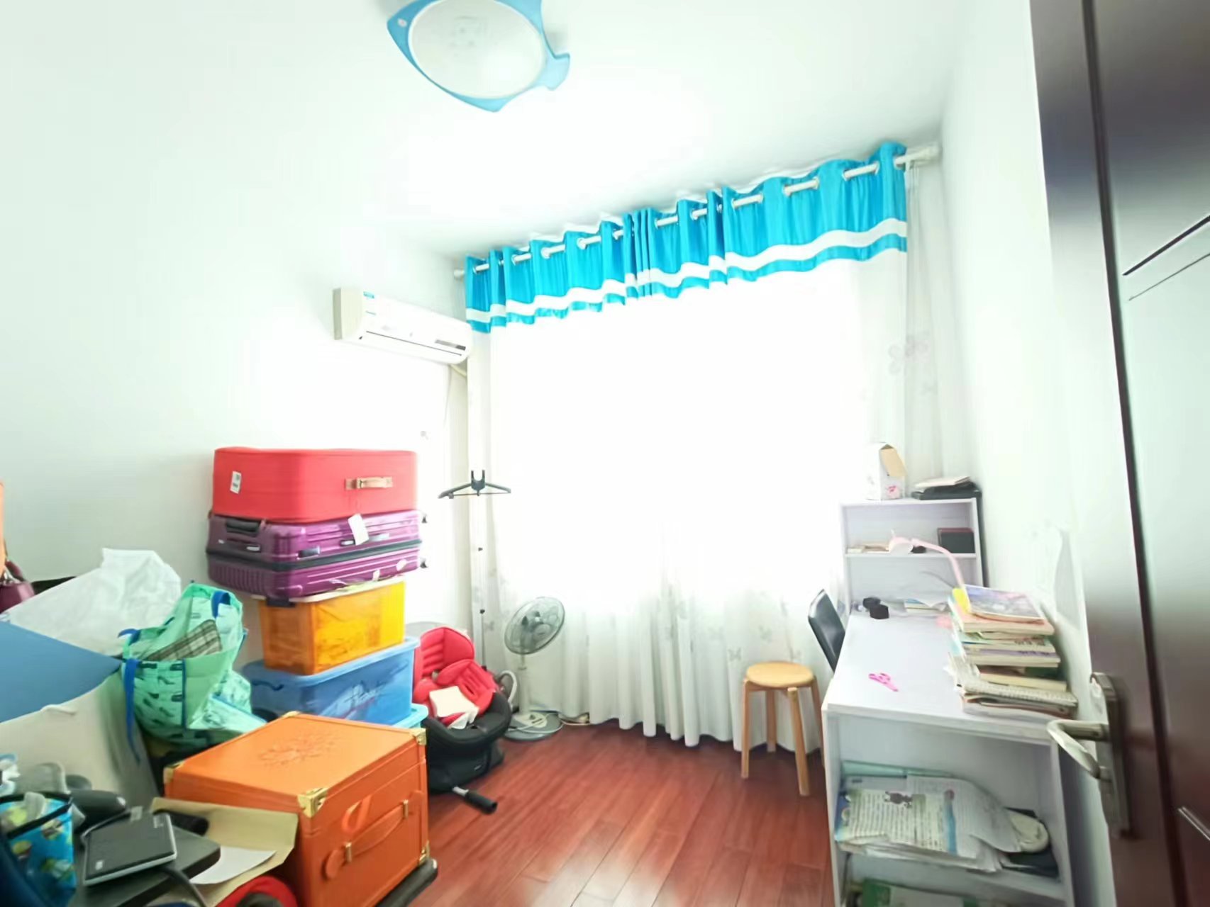 圣华名城建设北路110号  4室2厅1卫    67.0万 圣华名城建设北路110号  4室2厅1卫    67.0万室内图