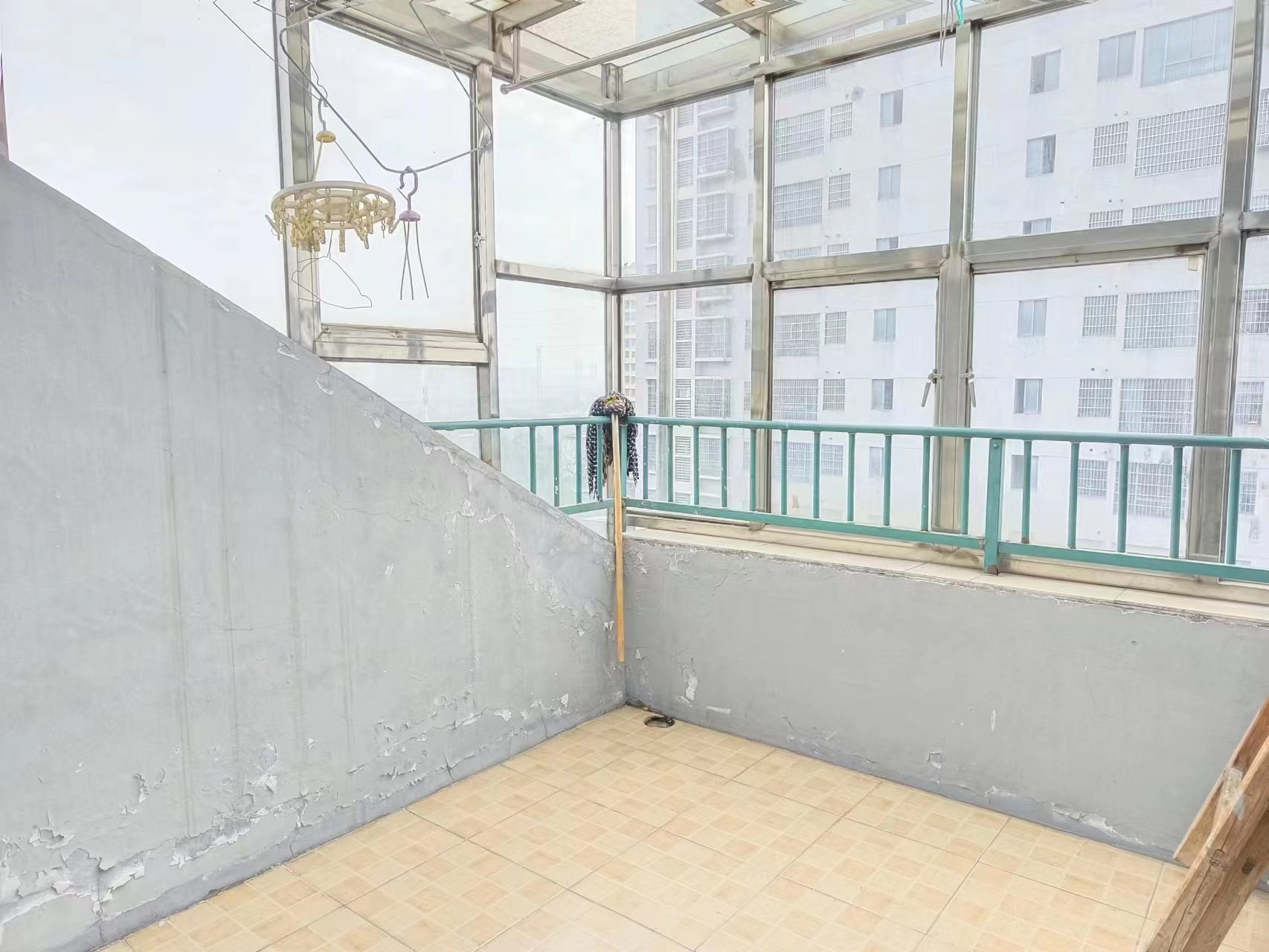 圣华名城建设北路110号  4室2厅1卫    67.0万 圣华名城建设北路110号  4室2厅1卫    67.0万室内图