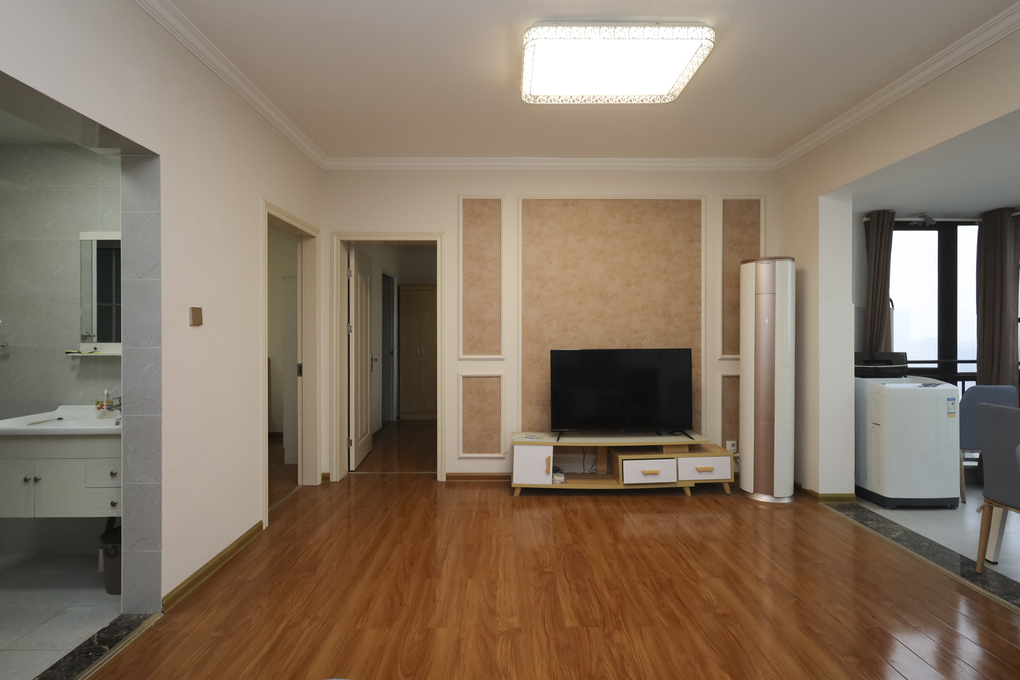 保利西海岸B区  3室2厅2卫    188.8万客厅