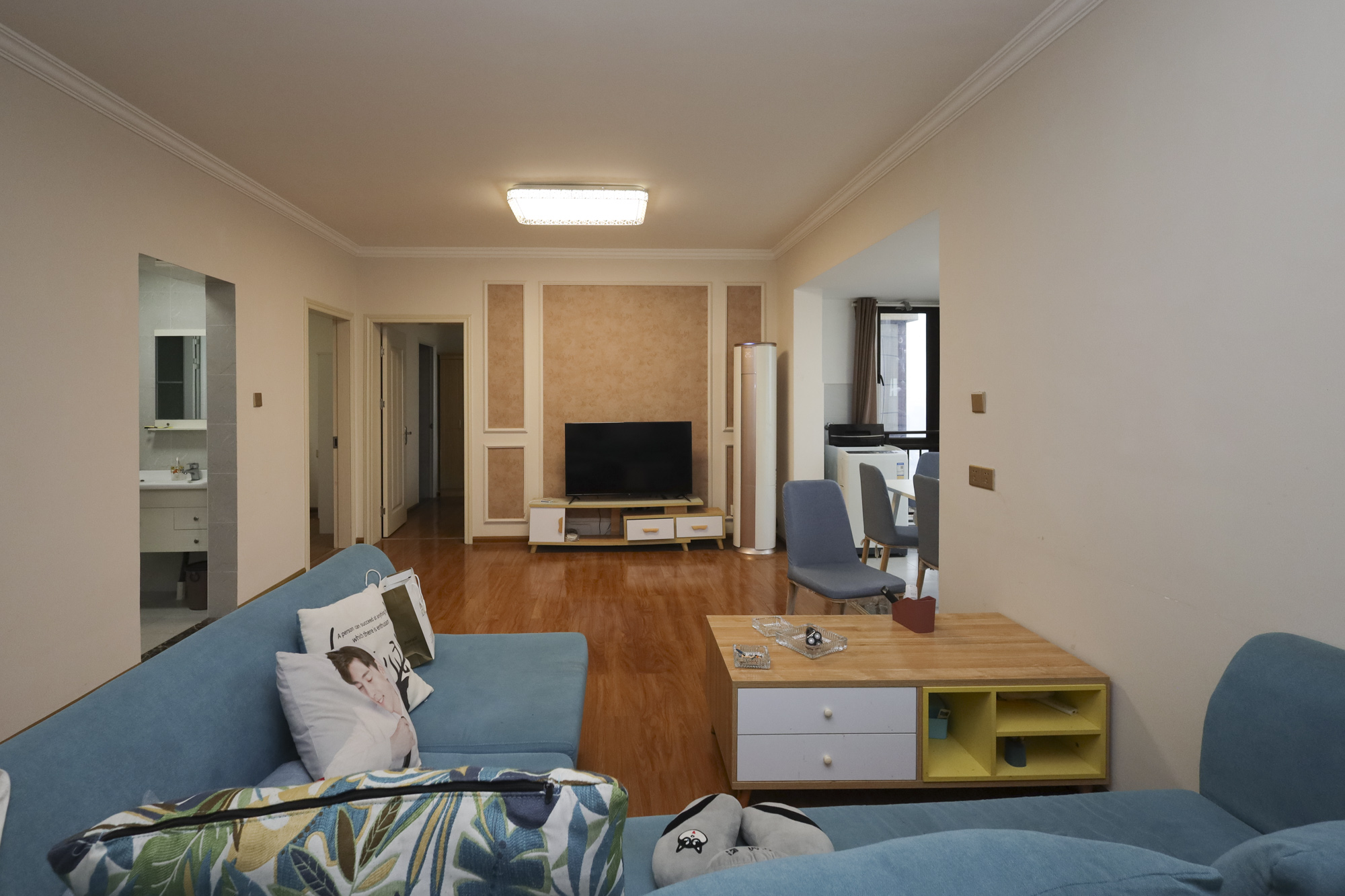 保利西海岸B区  3室2厅2卫    188.8万客厅