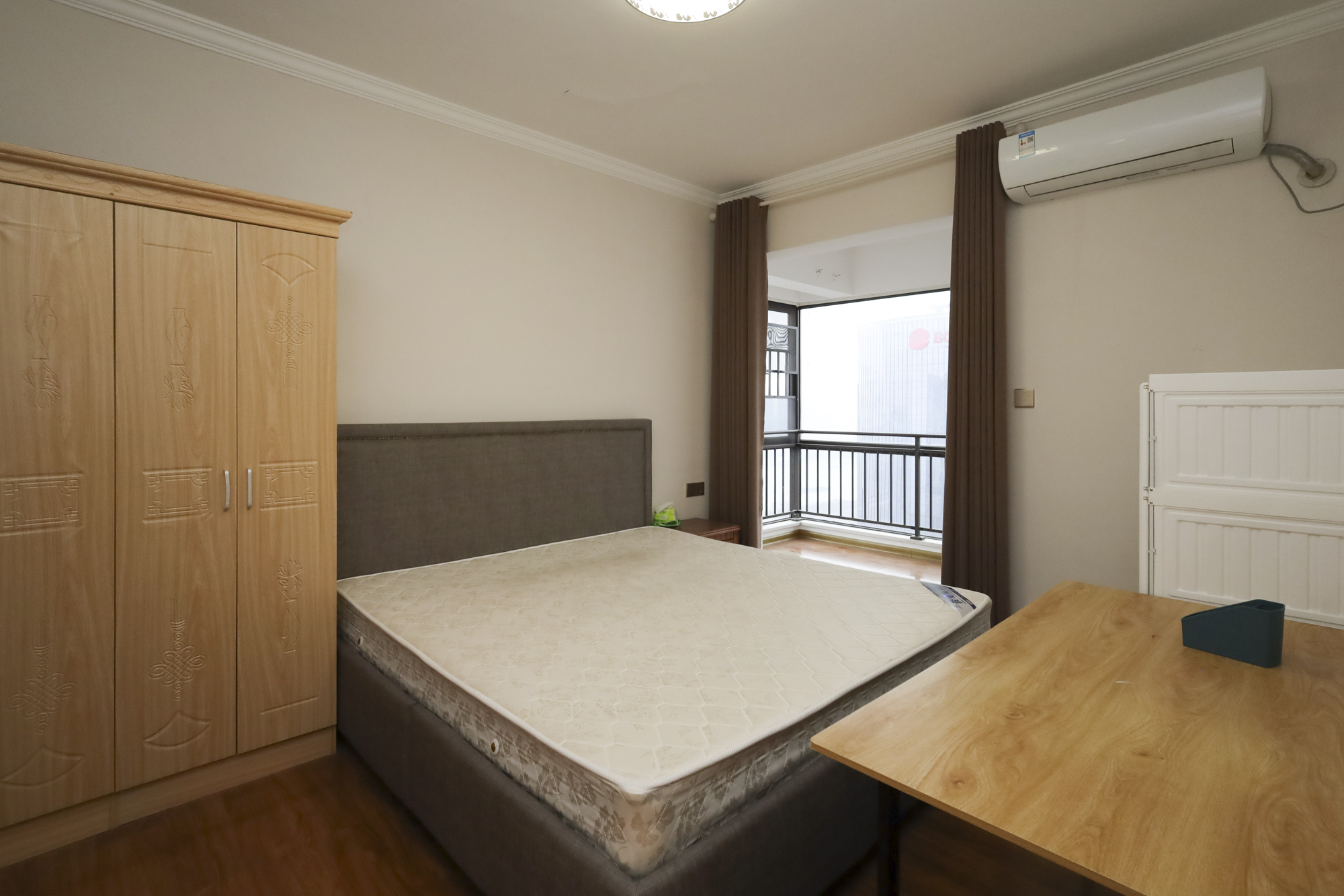 保利西海岸B区  3室2厅2卫    188.8万卧室