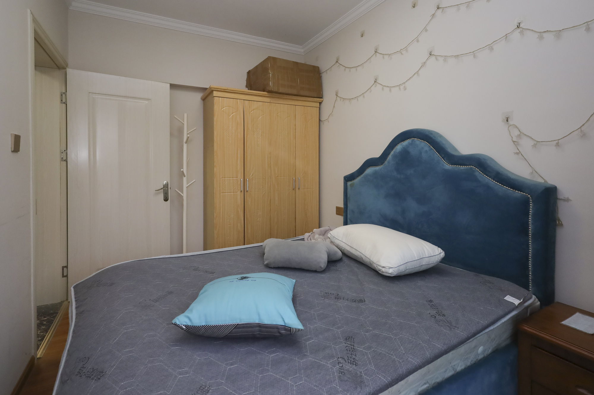 保利西海岸B区  3室2厅2卫    188.8万卧室