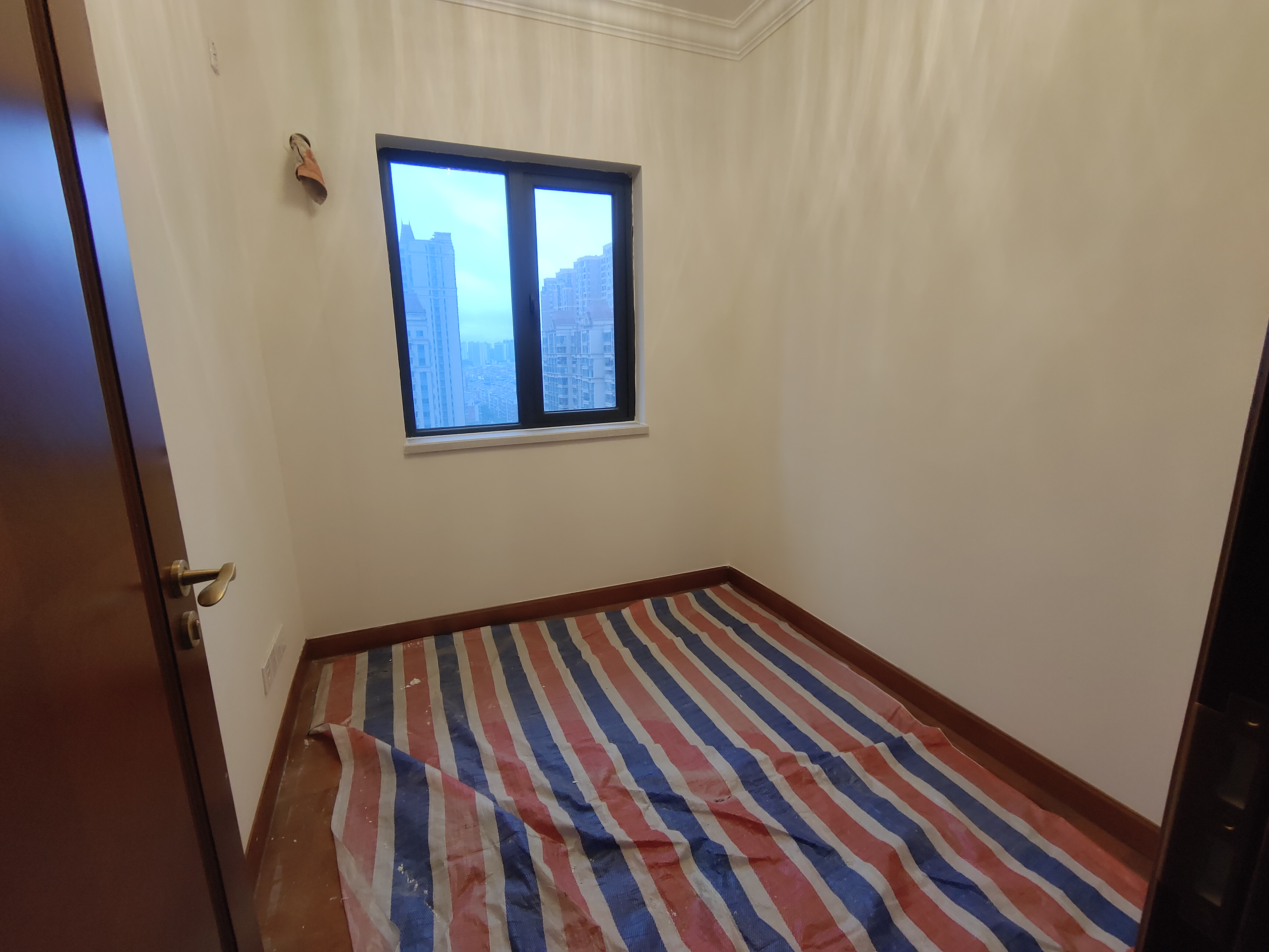 恒大华府  4室2厅2卫    95.0万 恒大华府  4室2厅2卫    95.0万室内图