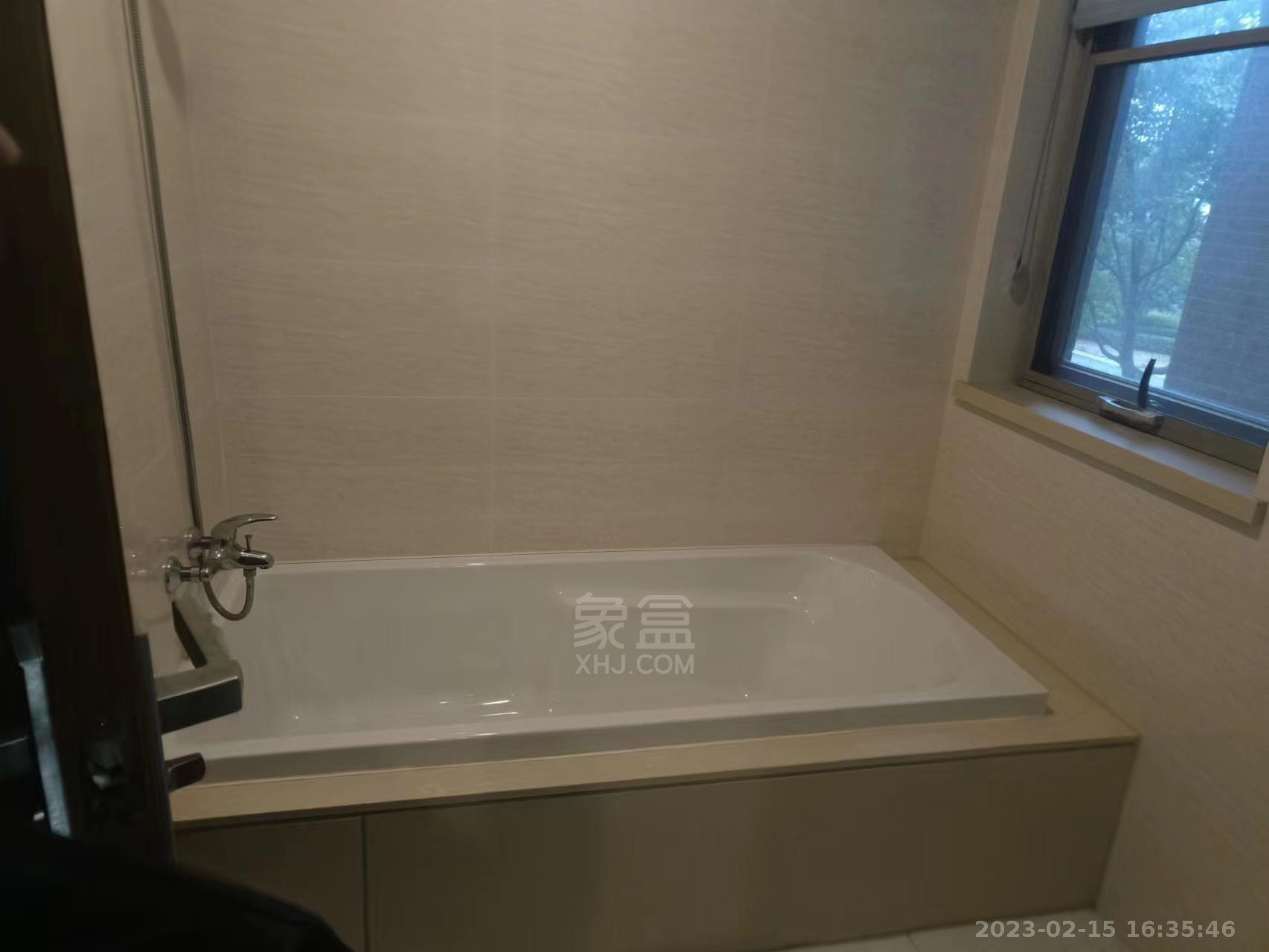 晋合湘水湾三期  3室2厅2卫   3000.00元/月室内图