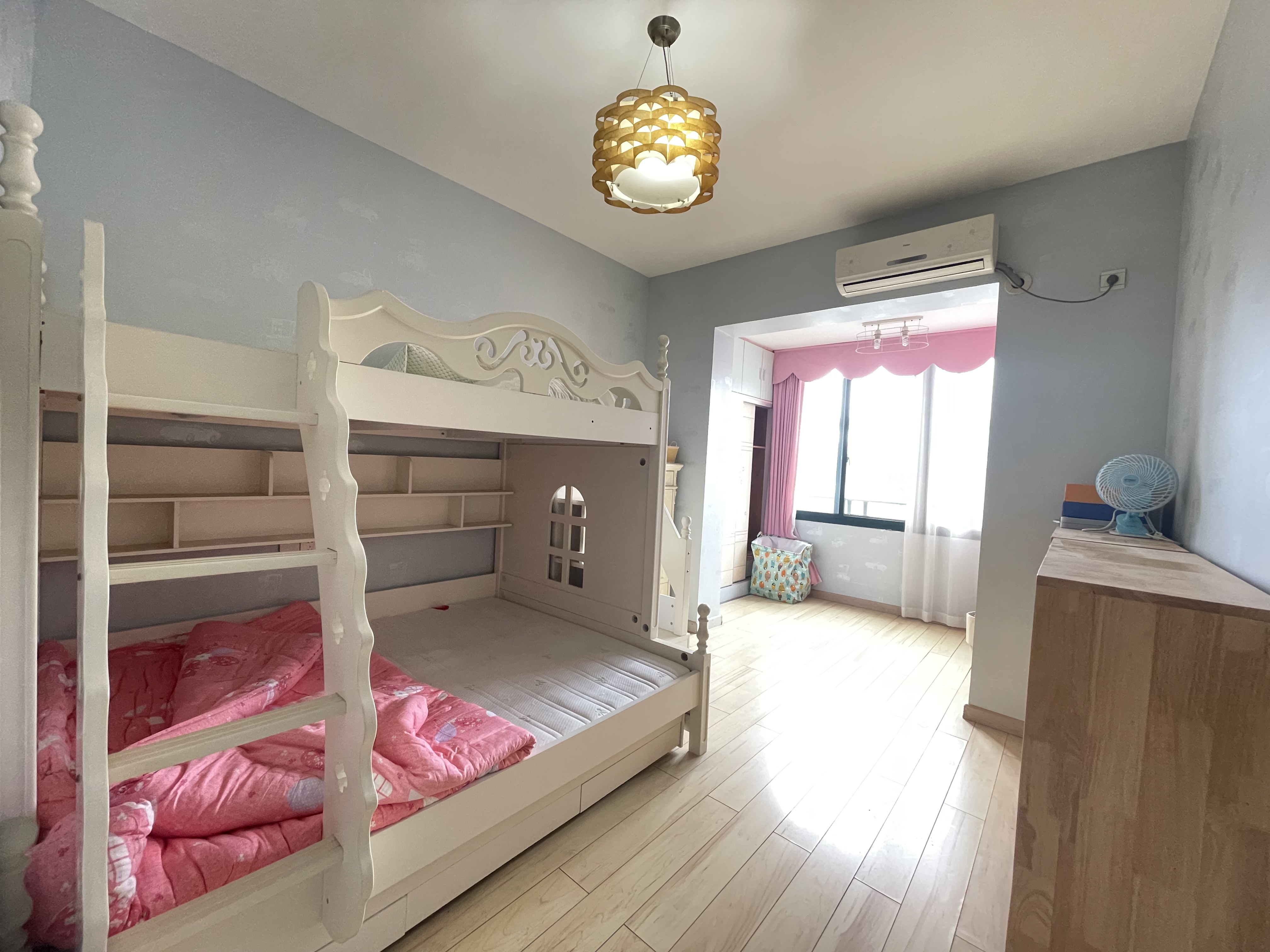 西域名邸  3室2厅1卫    69.8万 西域名邸  3室2厅1卫    69.8万室内图