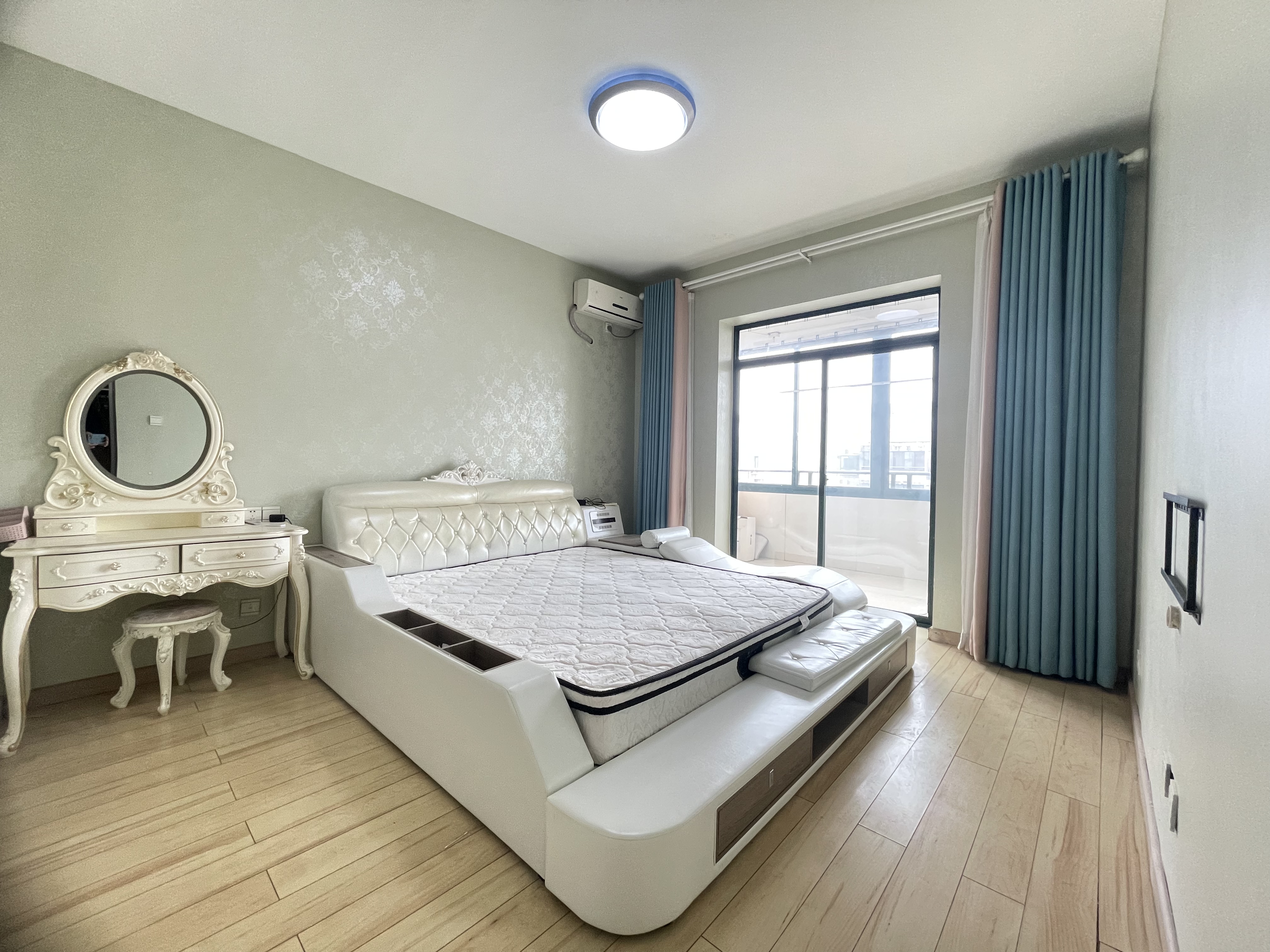 西域名邸  3室2厅1卫    69.8万 西域名邸  3室2厅1卫    69.8万室内图