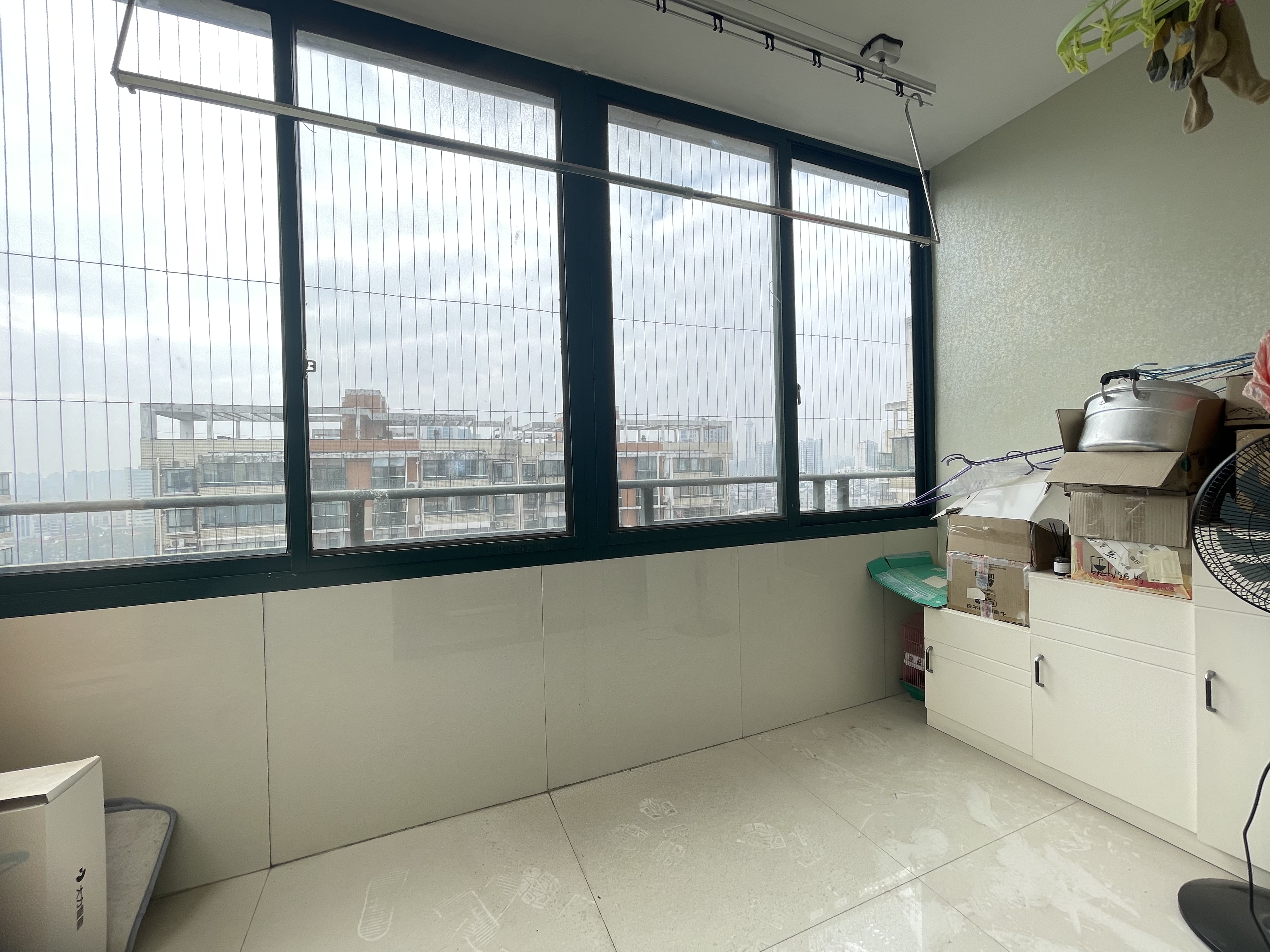 西域名邸  3室2厅1卫    69.8万 西域名邸  3室2厅1卫    69.8万室内图