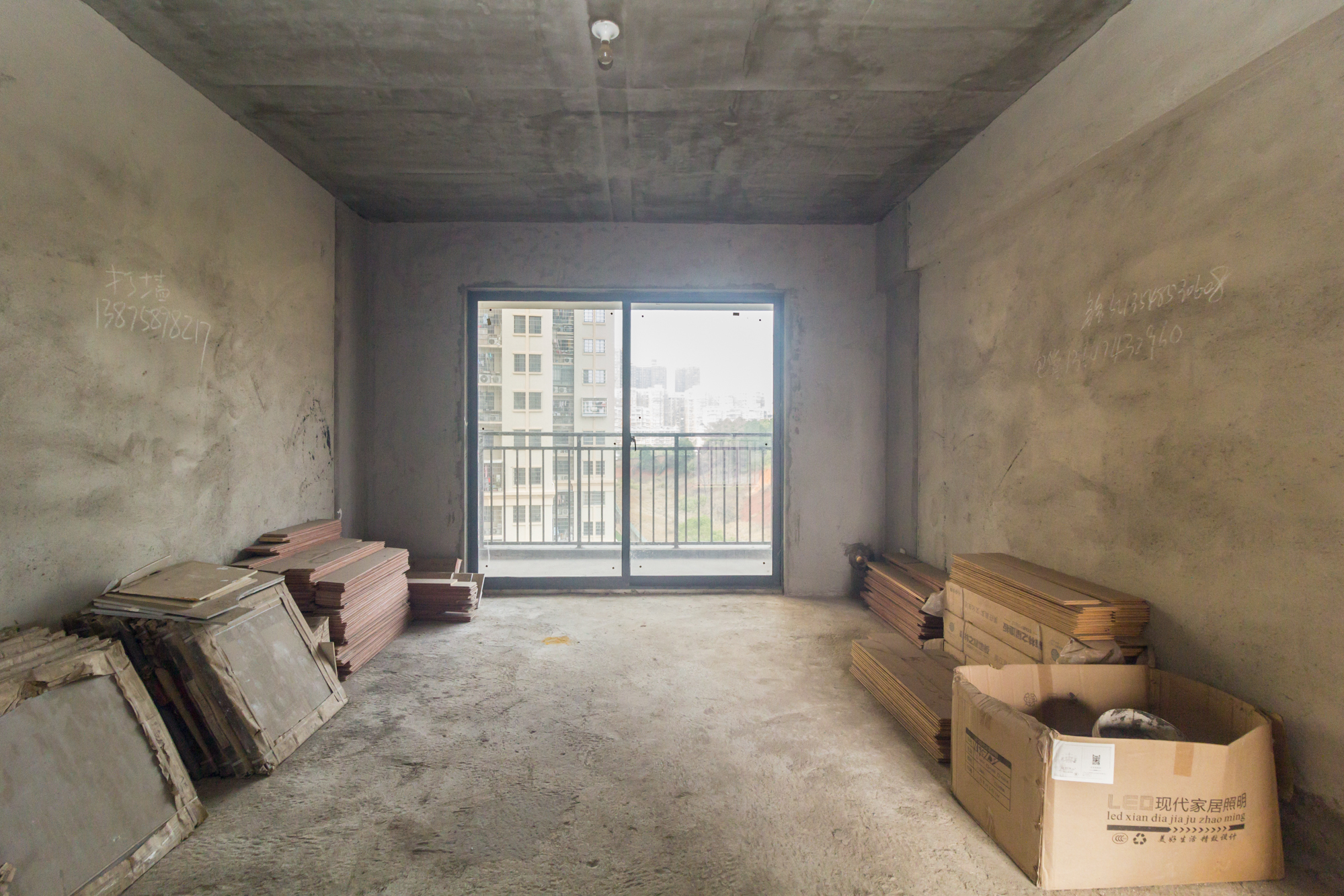 佳美紫郡 3室2厅2卫 72.0万 佳美紫郡 3室2厅2卫 72.0万客厅