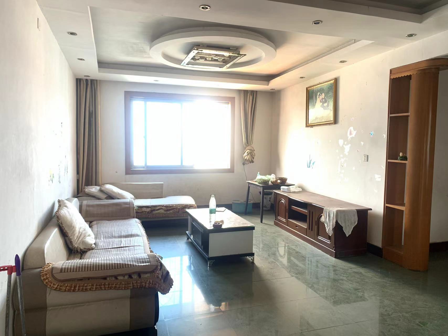 联谊新村 3室2厅2卫 36.0万 联谊新村 3室2厅2卫 36.0万室内图