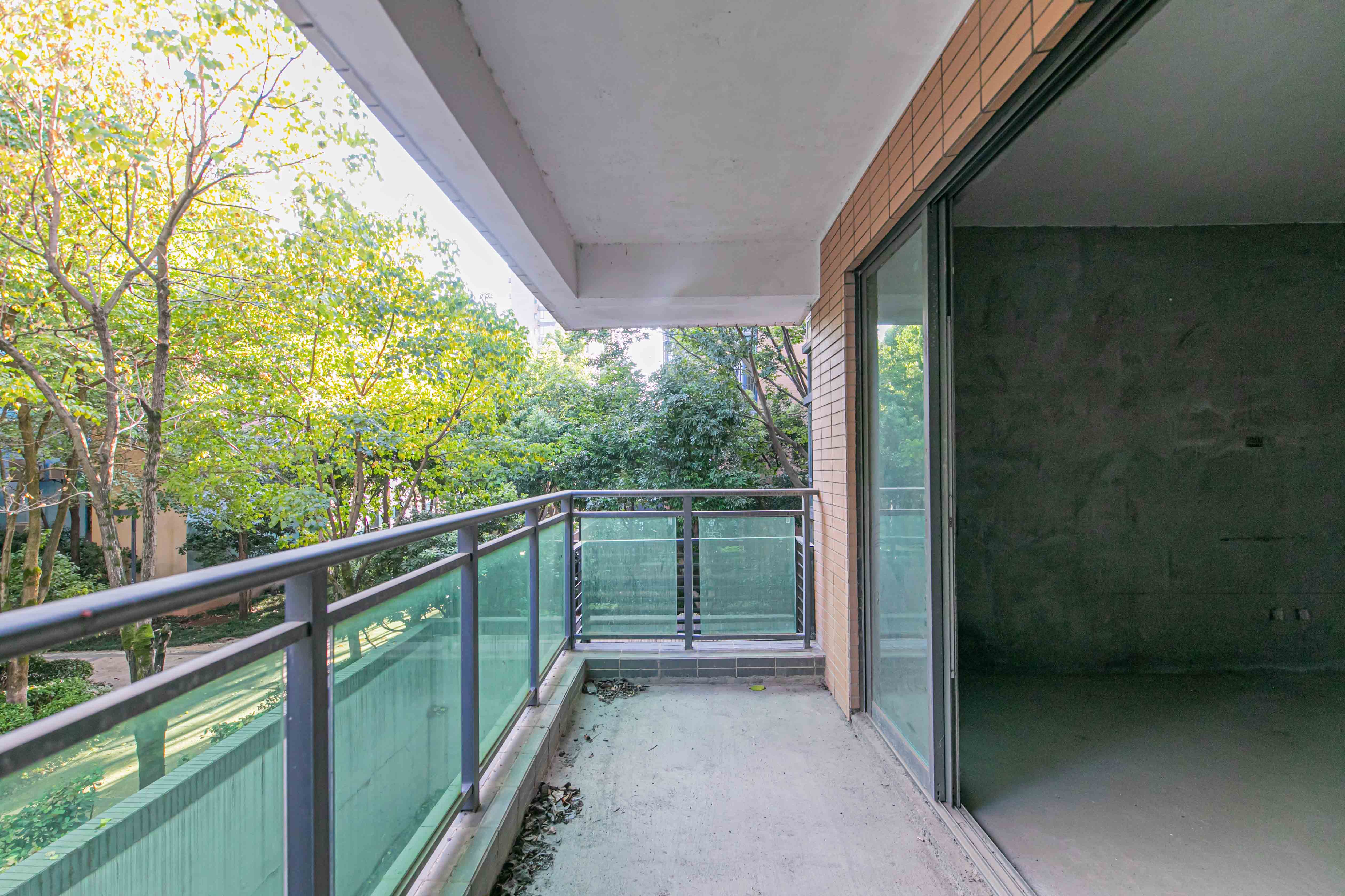 海伦春天  5室2厅2卫    210.0万 海伦春天  5室2厅2卫    210.0万其他