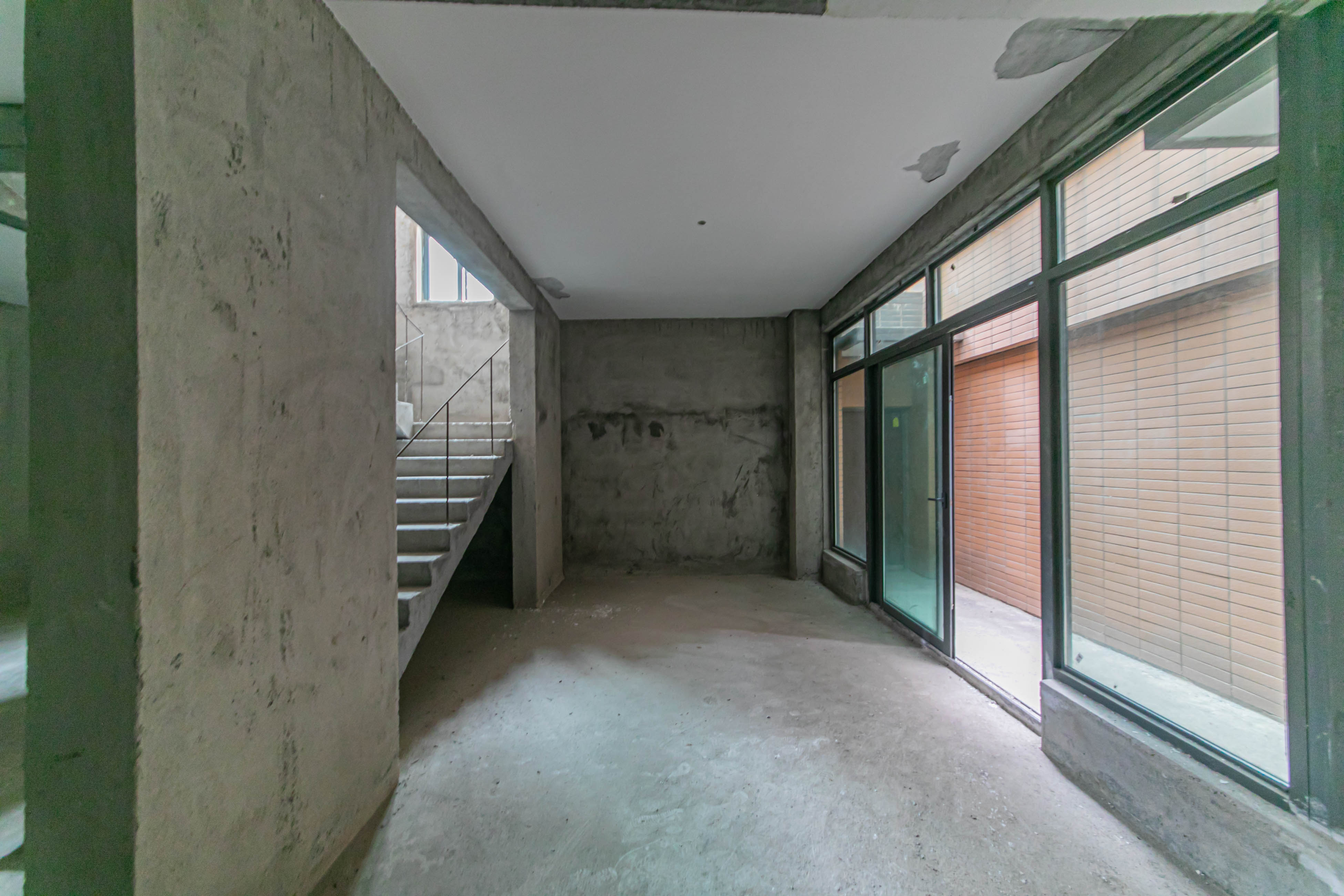 海伦春天  5室2厅2卫    210.0万 海伦春天  5室2厅2卫    210.0万其他