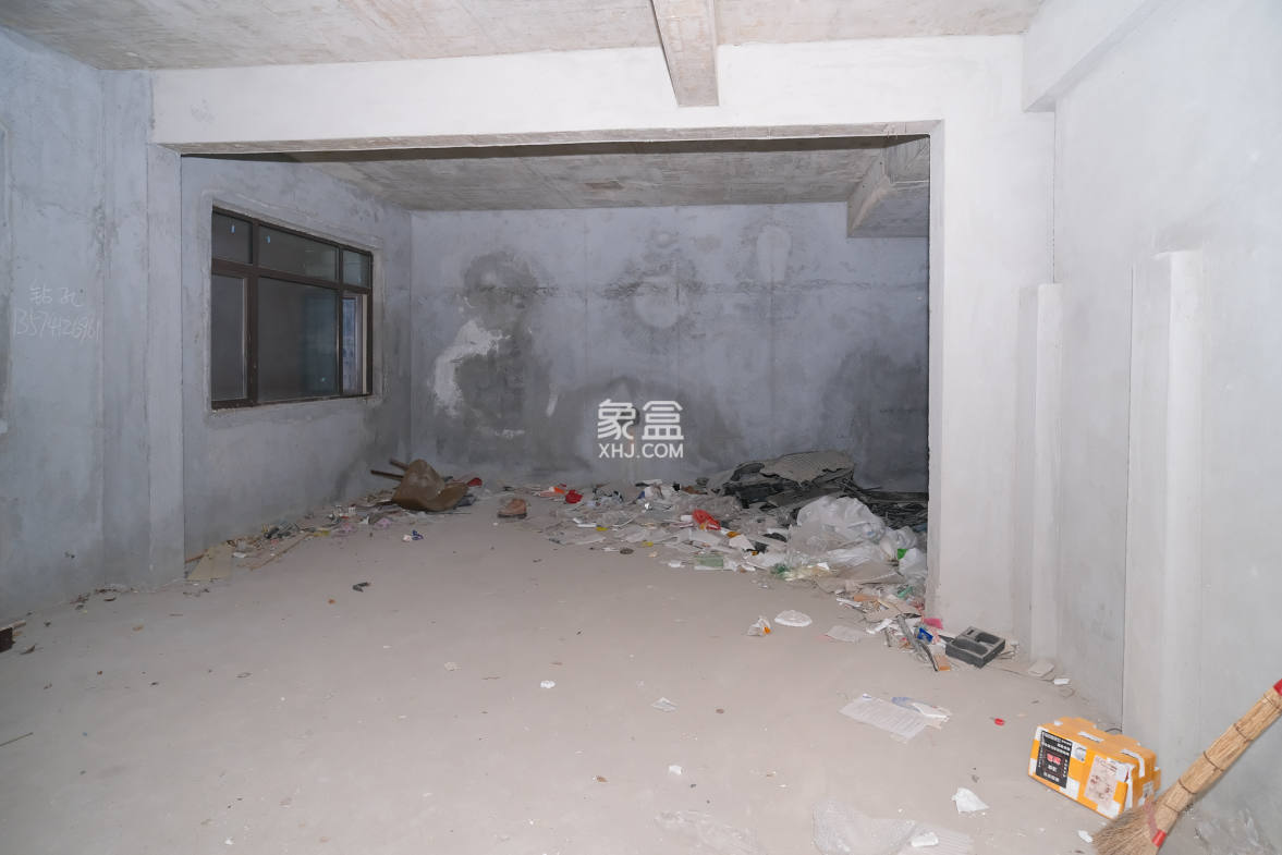 艾美潇湘  5室2厅2卫    190.0万 艾美潇湘  5室2厅2卫    190.0万其他