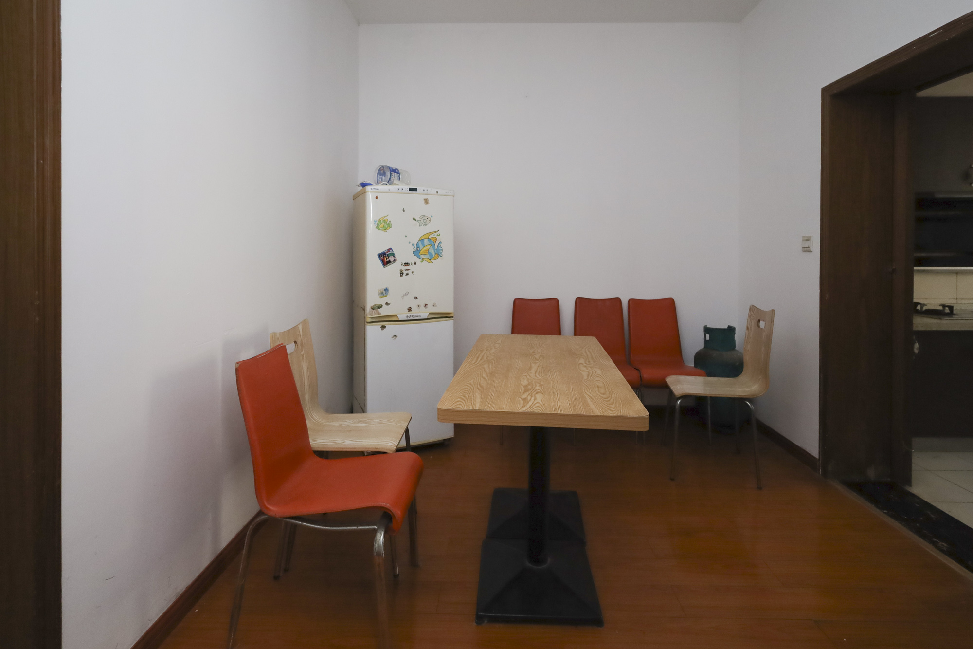 杏林小区  3室2厅1卫    68.0万客厅