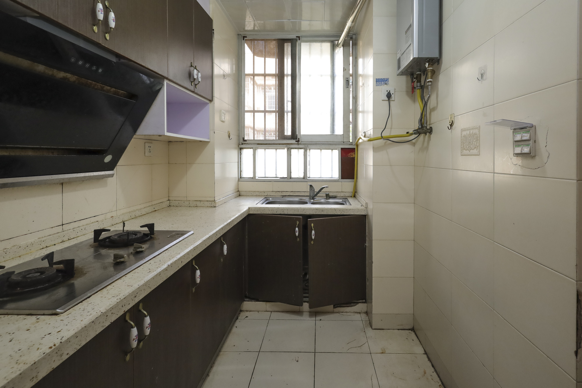 杏林小区  3室2厅1卫    68.0万厨房