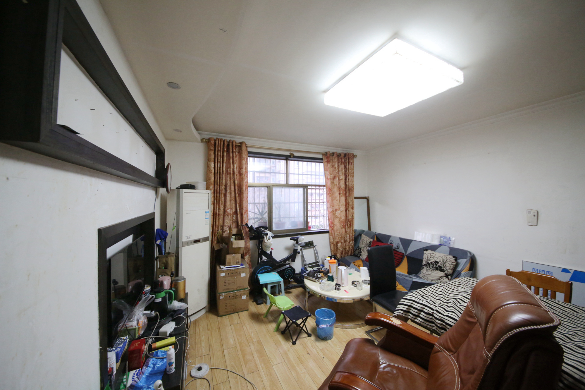 三和家园  3室2厅1卫   65.00万