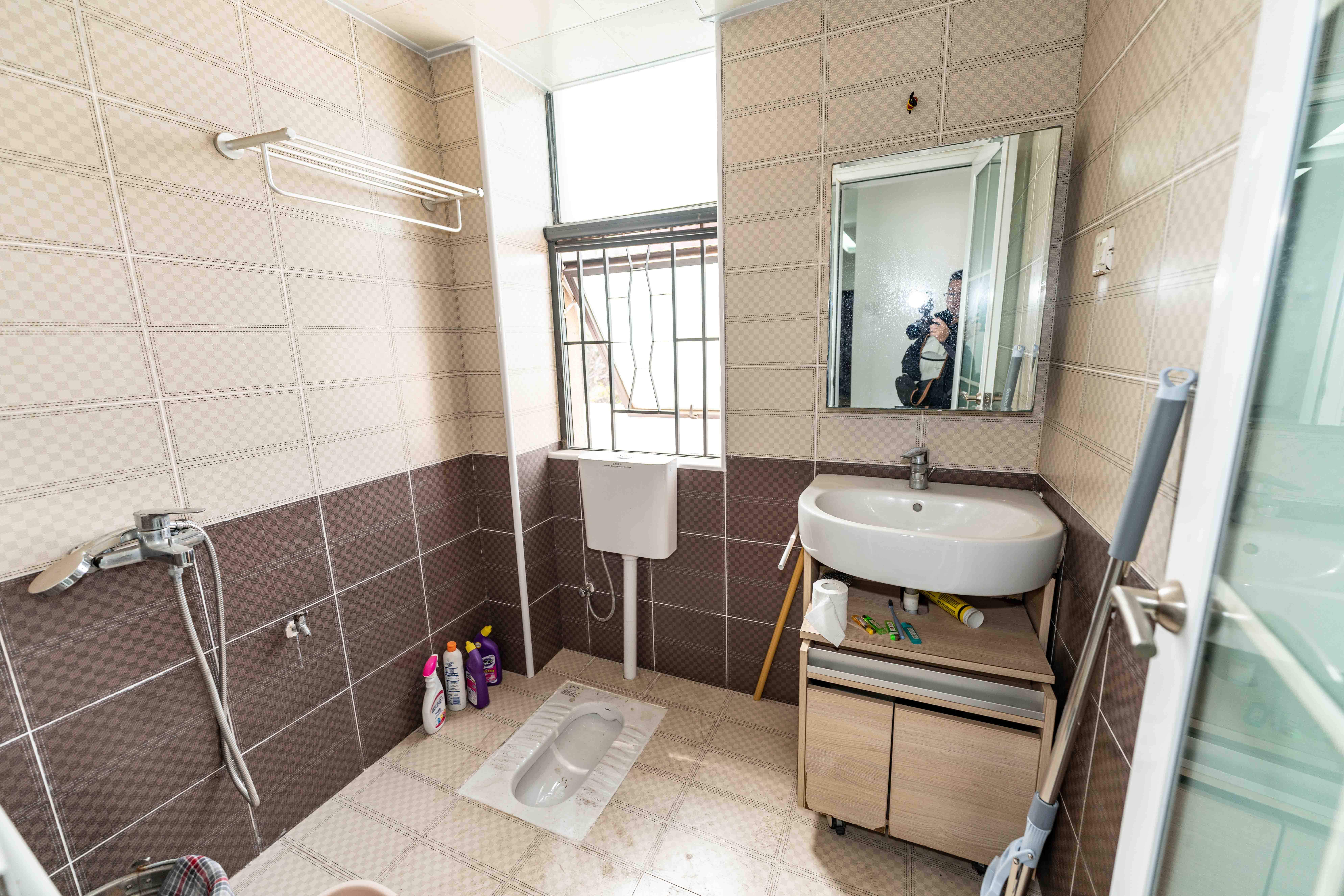 格兰小镇  3室2厅2卫    101.8万卫生间