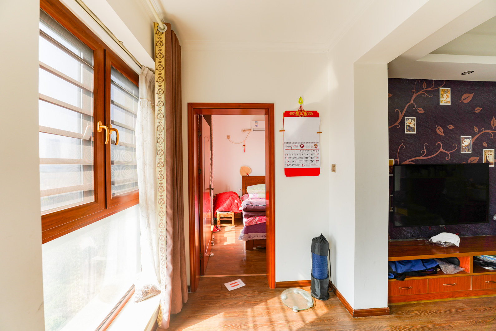 美洲故事高层  3室2厅2卫    138.0万阳台