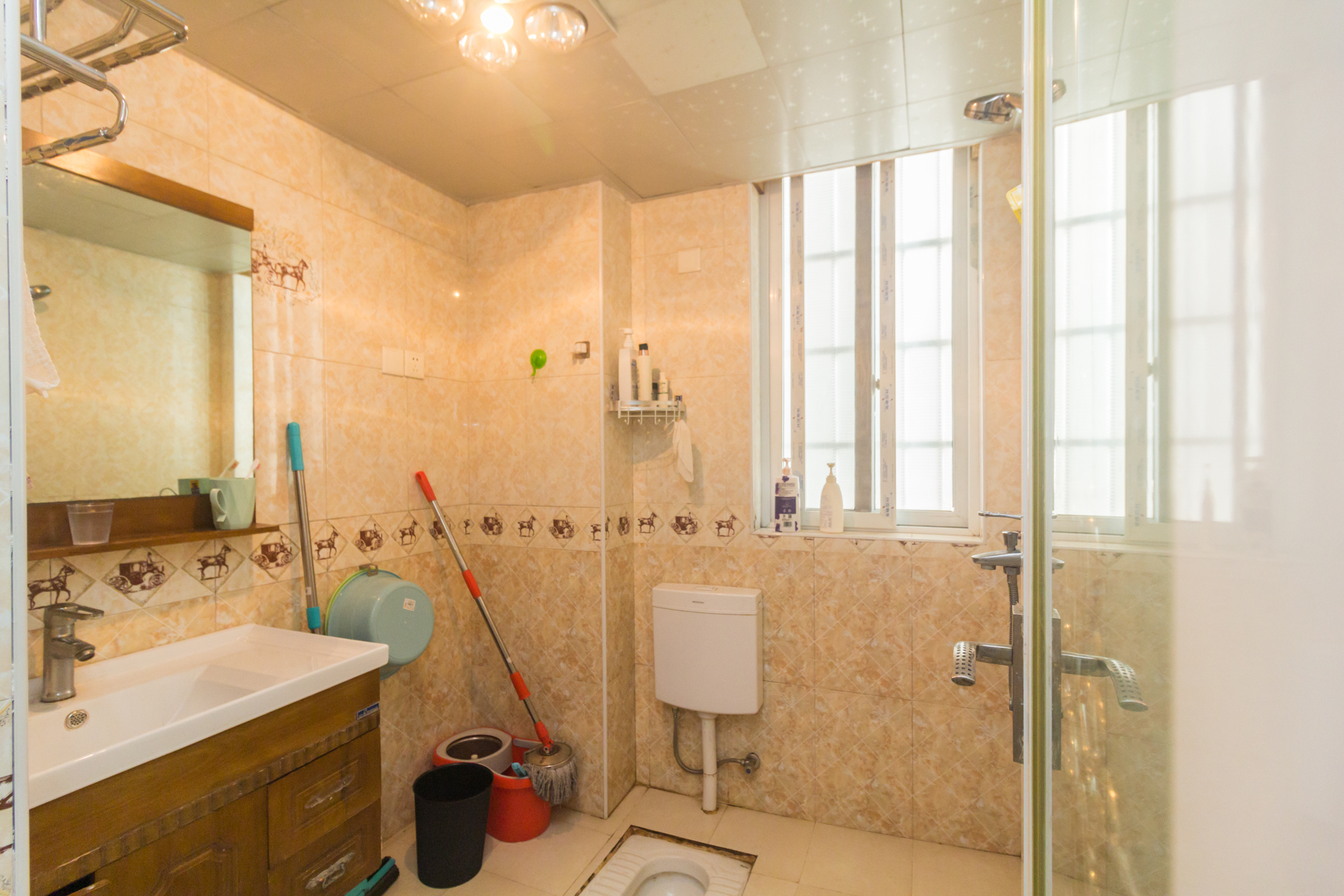 明天一城  3室2厅2卫    84.0万 明天一城  3室2厅2卫    84.0万卫生间