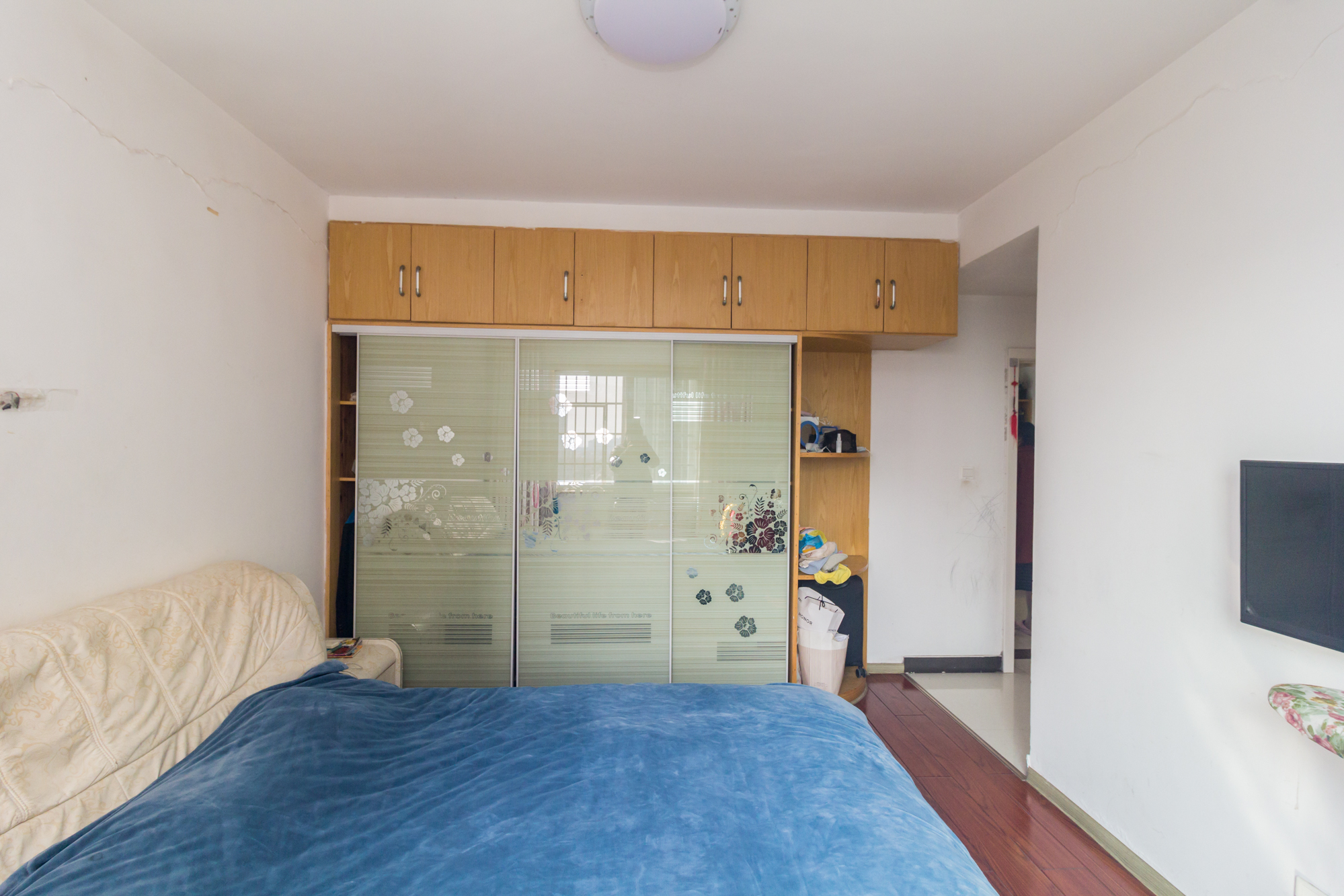 明天一城  3室2厅2卫    84.0万 明天一城  3室2厅2卫    84.0万卧室