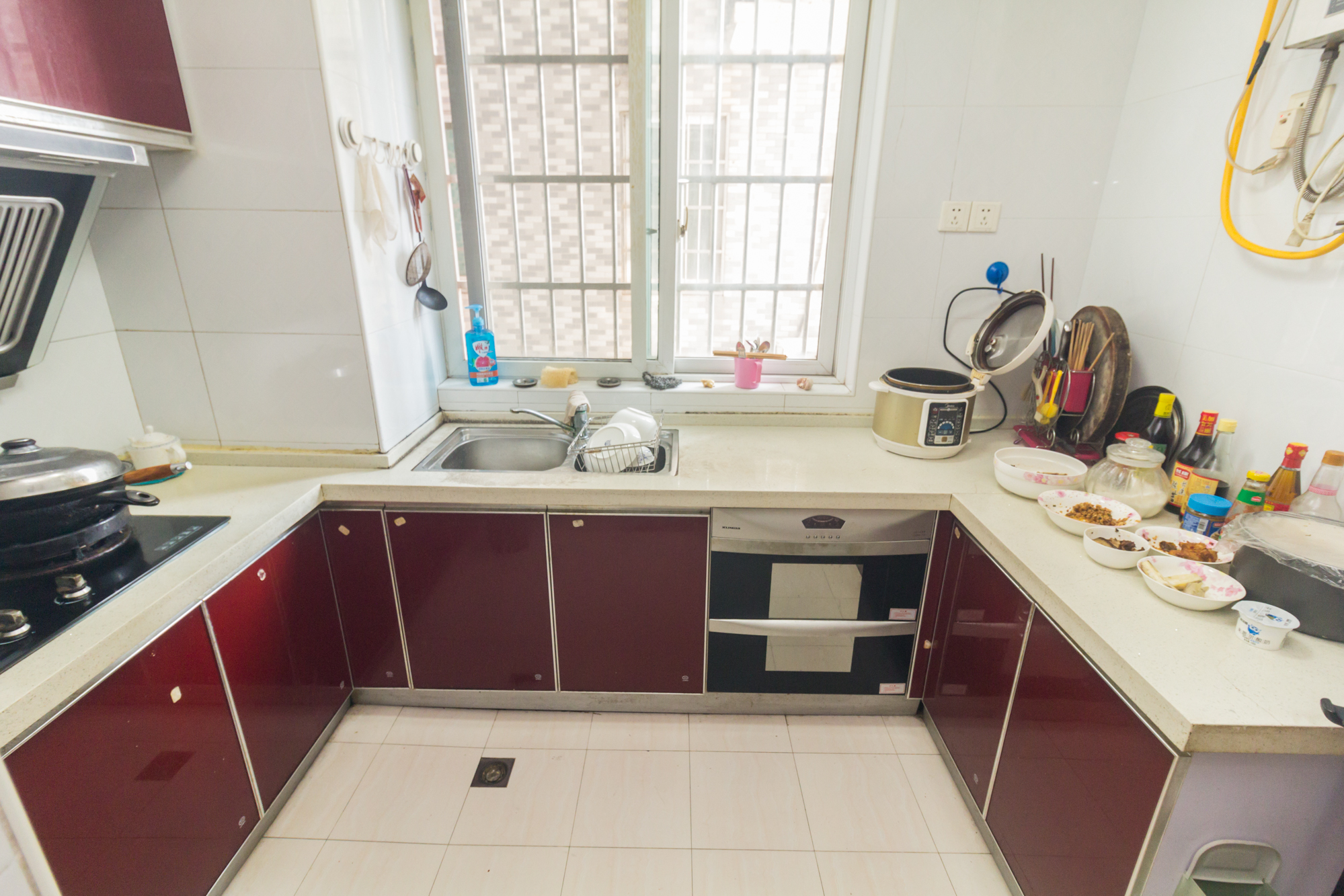 明天一城  3室2厅2卫    84.0万 明天一城  3室2厅2卫    84.0万厨房