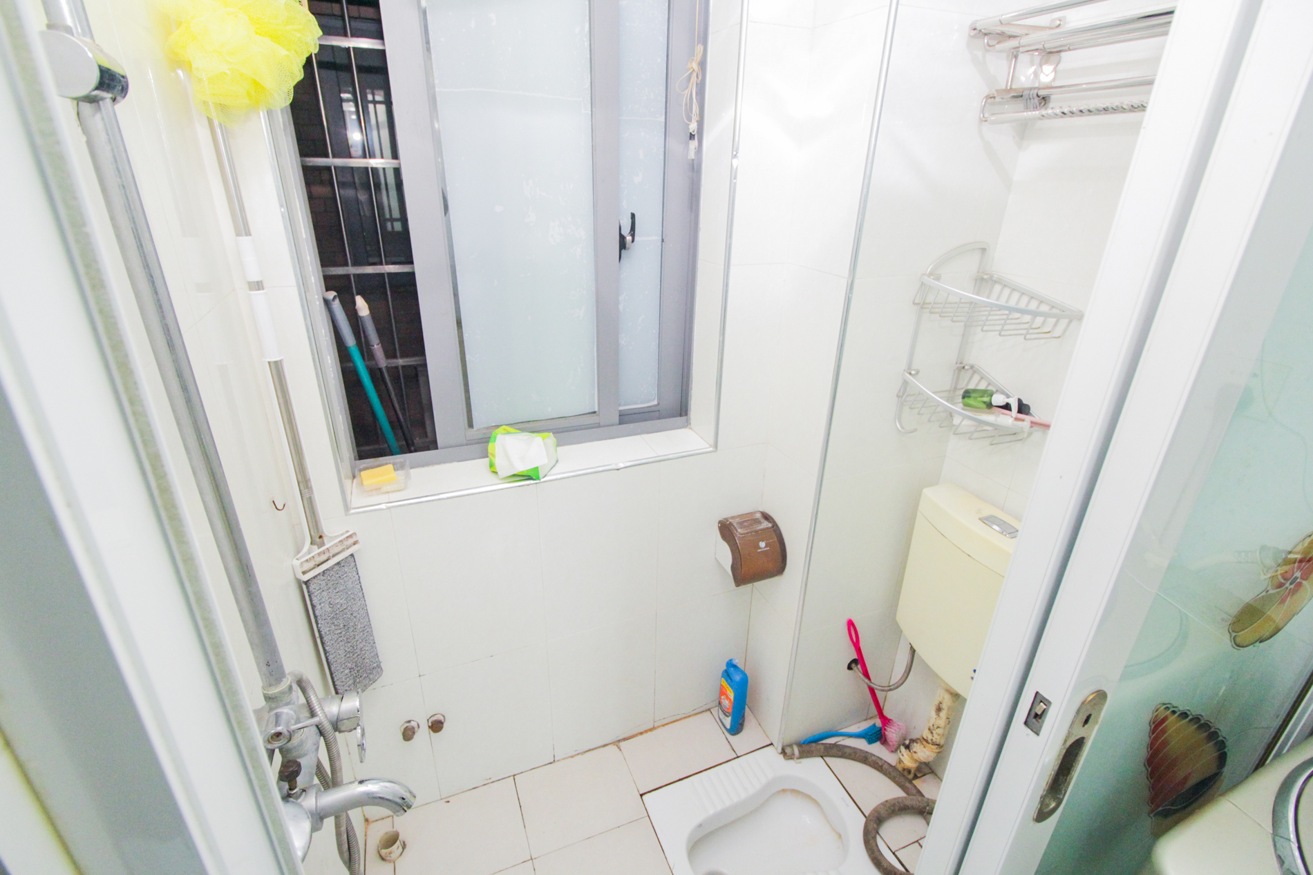 上海城小区  1室1厅1卫    36.8万卫生间