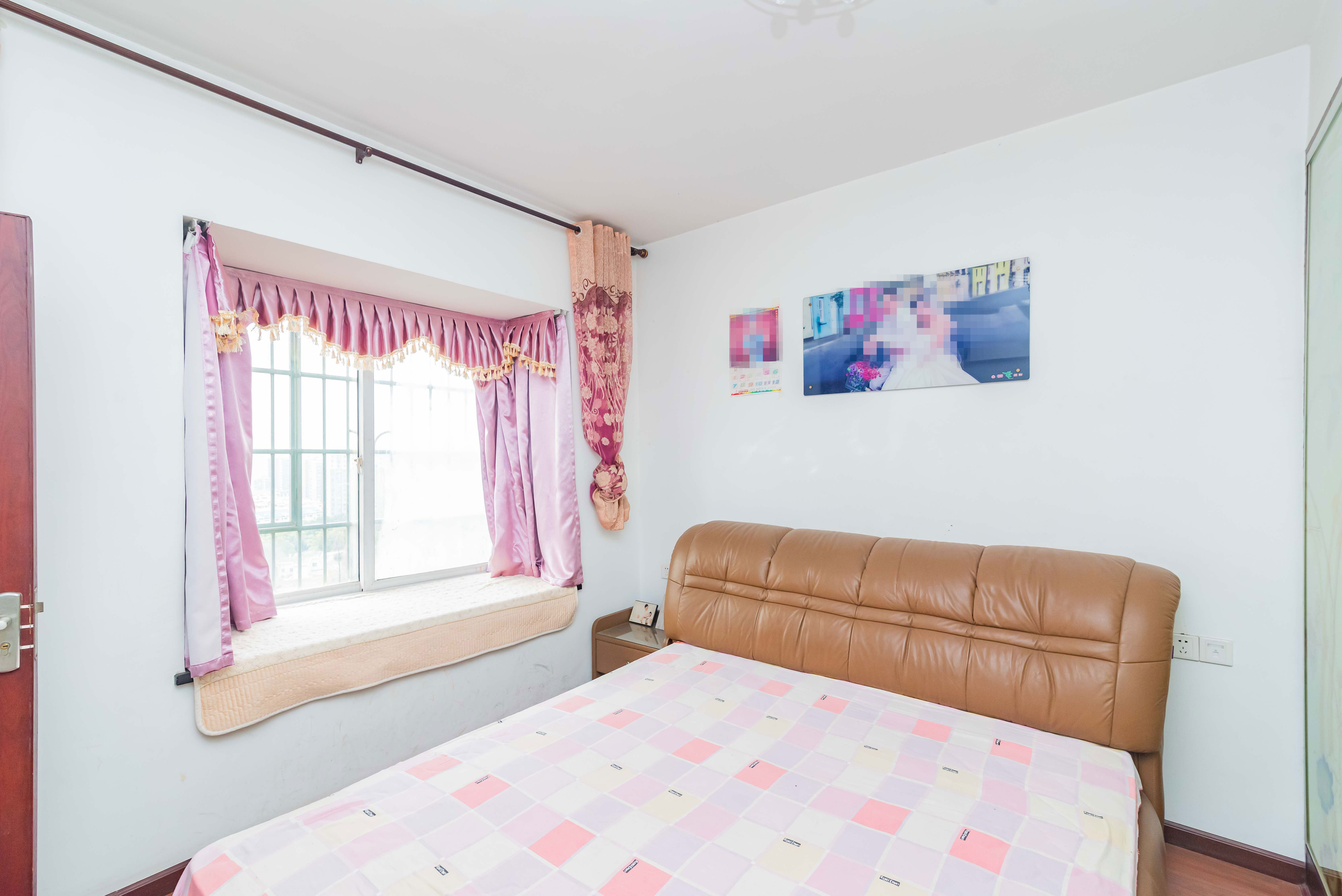 紫晶城 4室2厅1卫 87.80万 紫晶城 4室2厅1卫 87.80万卧室