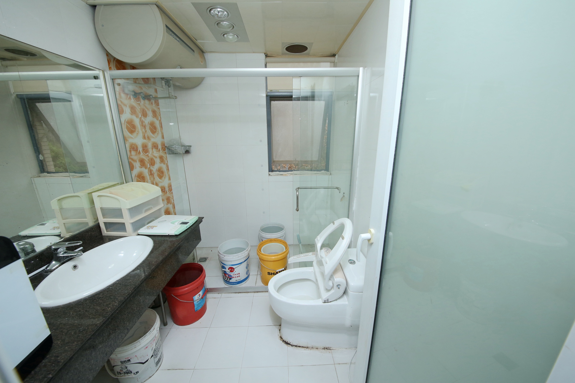 银港水晶城  4室2厅2卫   150.00万卫生间