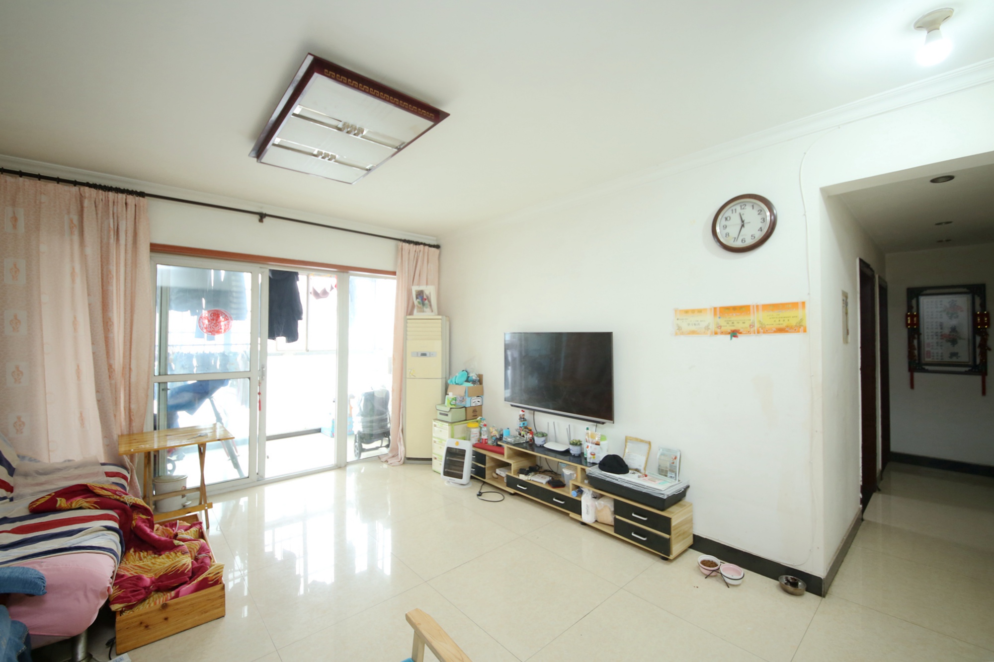 星典时代  3室2厅1卫   100.70万客厅