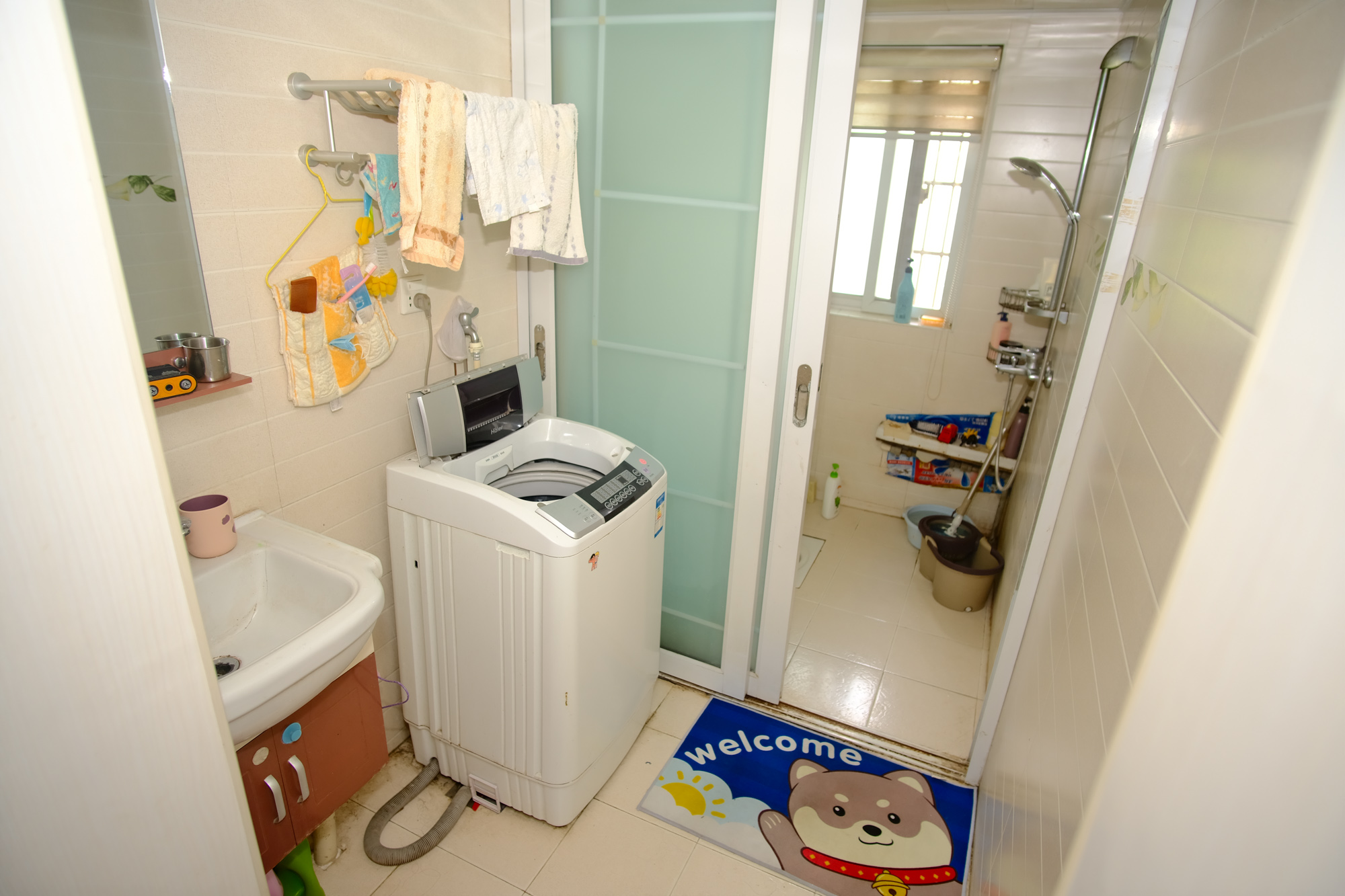 山水湾  3室2厅2卫   69.80万卫生间