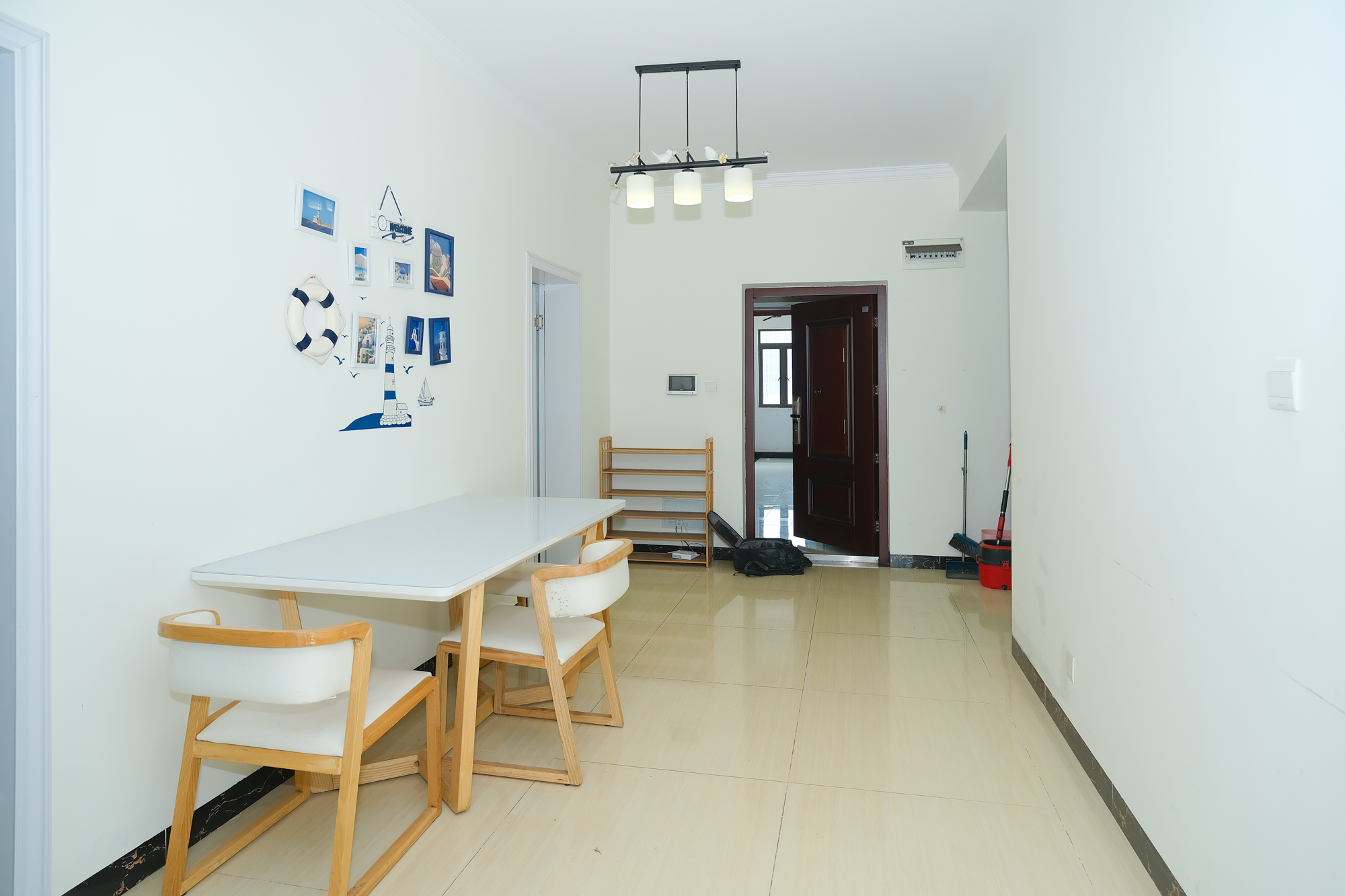 艾美潇湘  3室2厅1卫    56.8万 艾美潇湘  3室2厅1卫    56.8万客厅