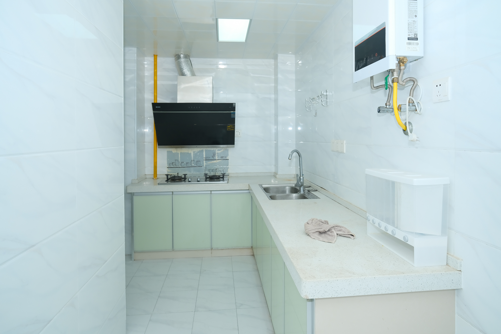 艾美潇湘  3室2厅1卫    56.8万 艾美潇湘  3室2厅1卫    56.8万厨房