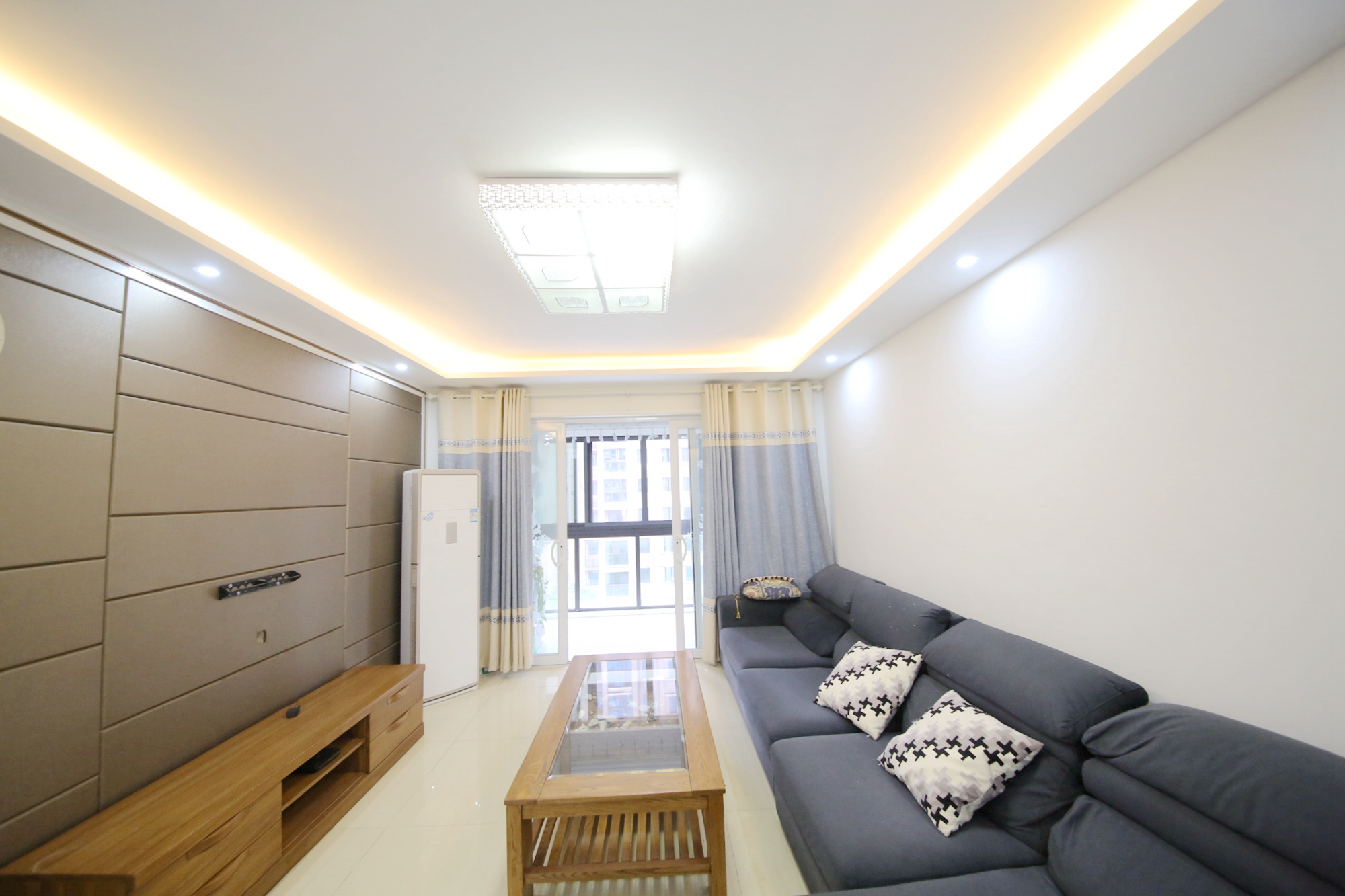 长房白沙湾 3室2厅2卫 120.0万 长房白沙湾 3室2厅2卫 120.0万客厅