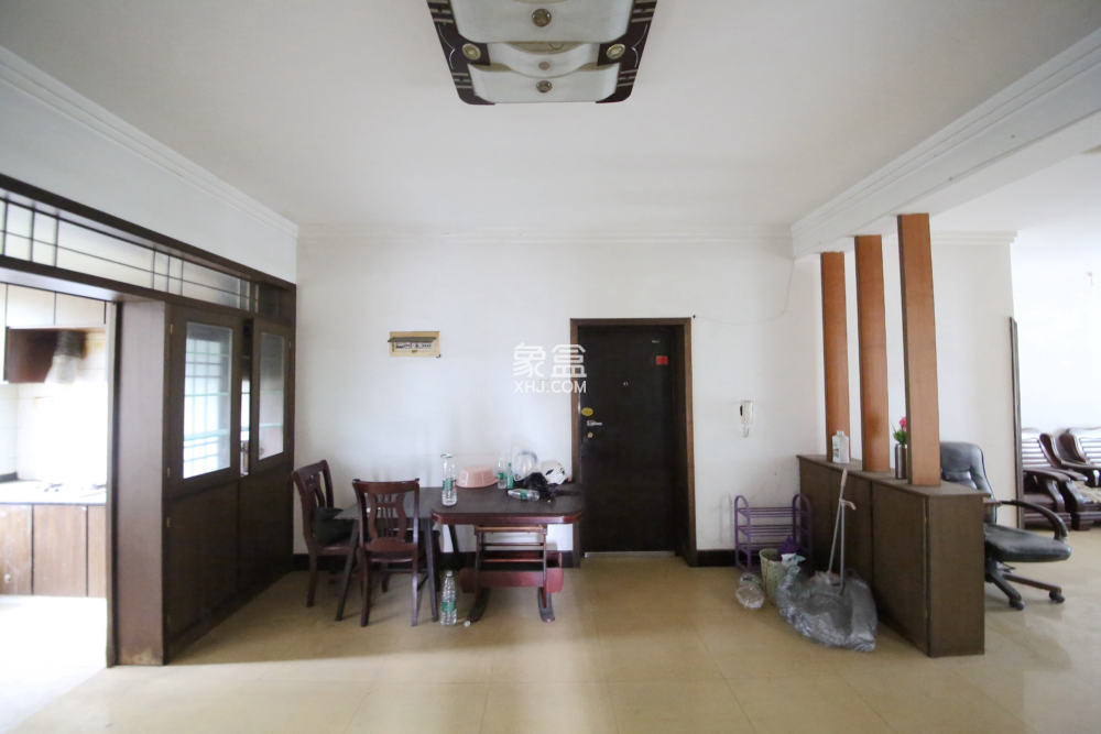 騰達(dá)家園（市交通局職工宿舍）  3室2廳2衛(wèi)   91.00萬(wàn)