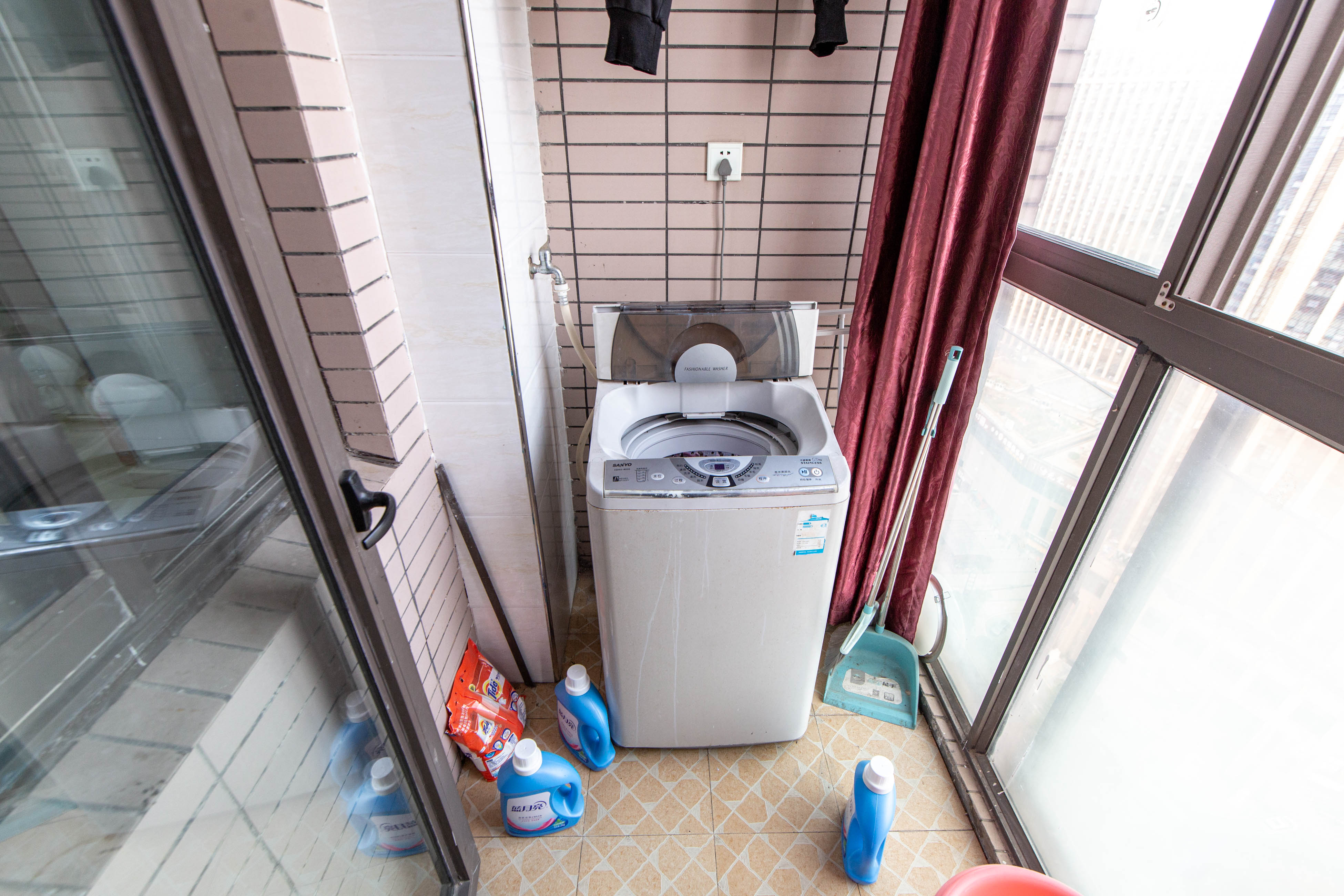 万树丹堤  2室1厅1卫   58.00万阳台