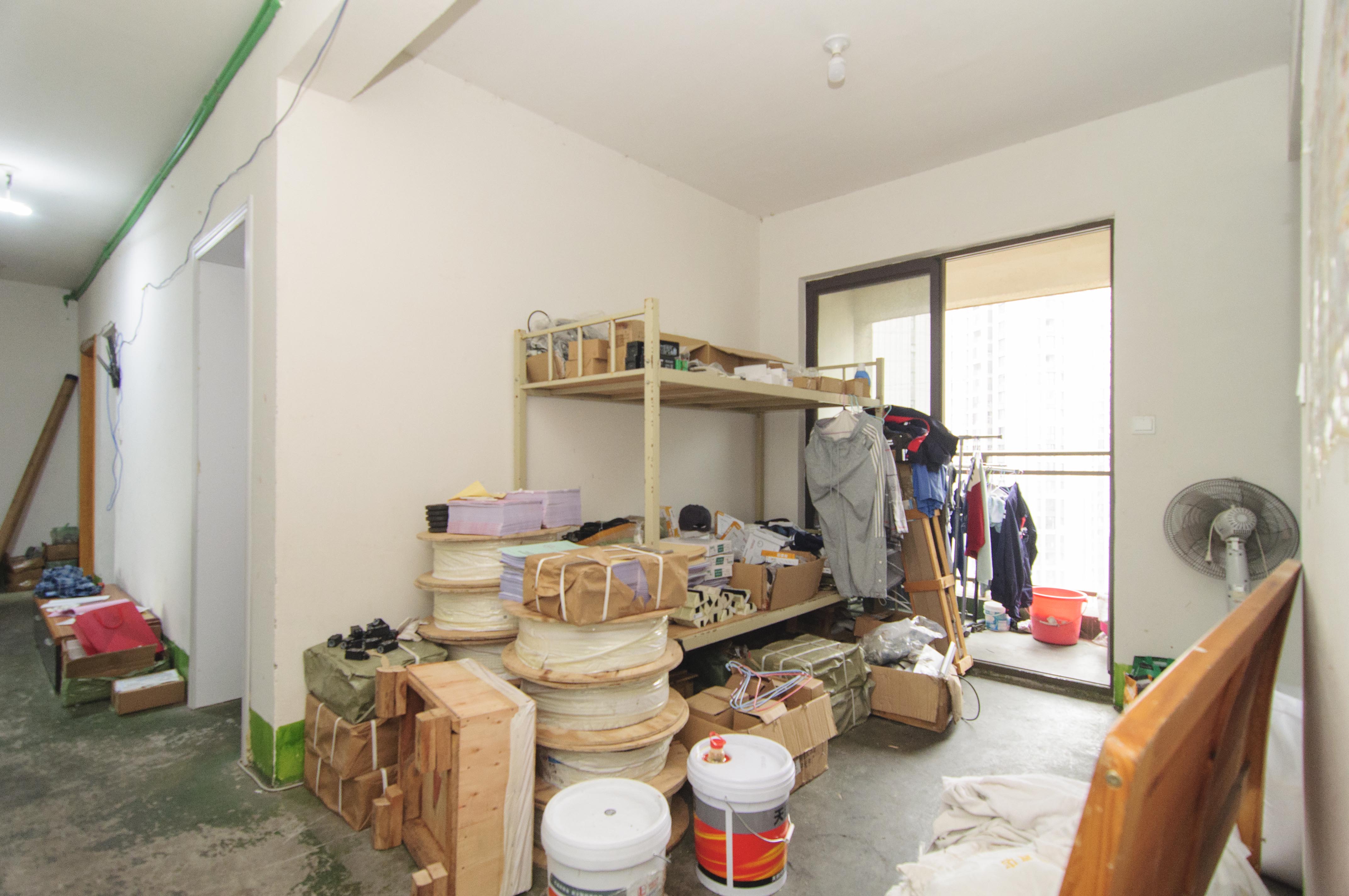 金茂梅溪湖  3室1厅2卫   182.00万客厅