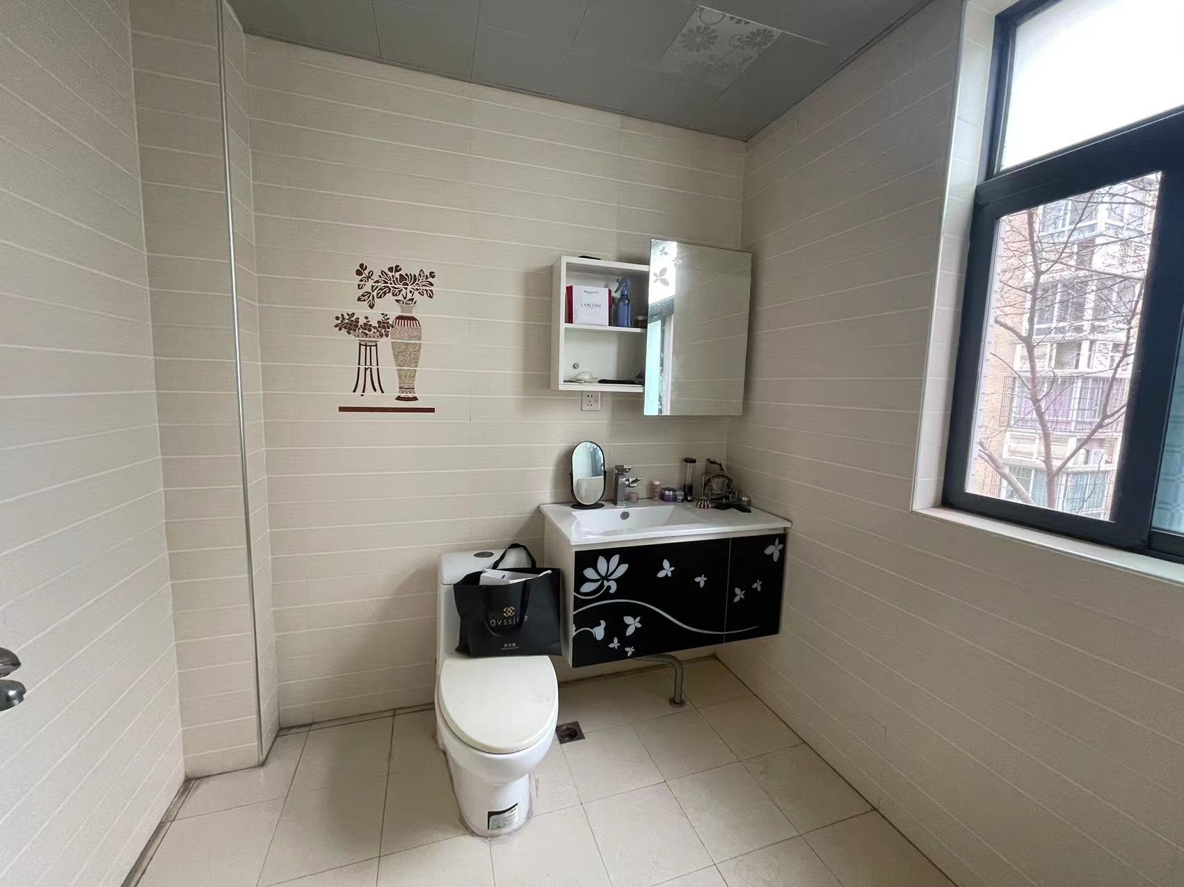 紫苑江岸 3室2厅2卫 55.0万 紫苑江岸 3室2厅2卫 55.0万室内图